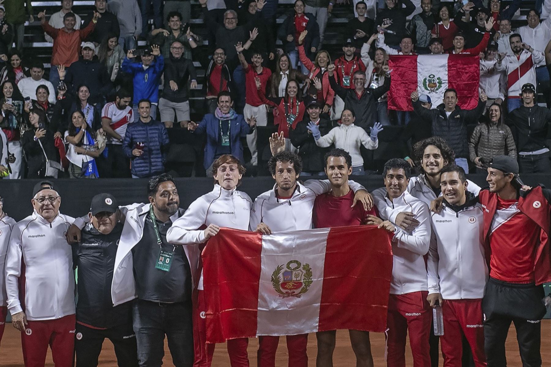 Juan Pablo Varillas venció este sábado al paraguayo Hernán Escurra por 6-2 y 6-4 y dio a Perú el punto definitivo para llevarlo a la repesca del Grupo Mundial I de la Copa Davis 2027, en la serie disputada en Lima
Foto: Federación Peruana de Tenis