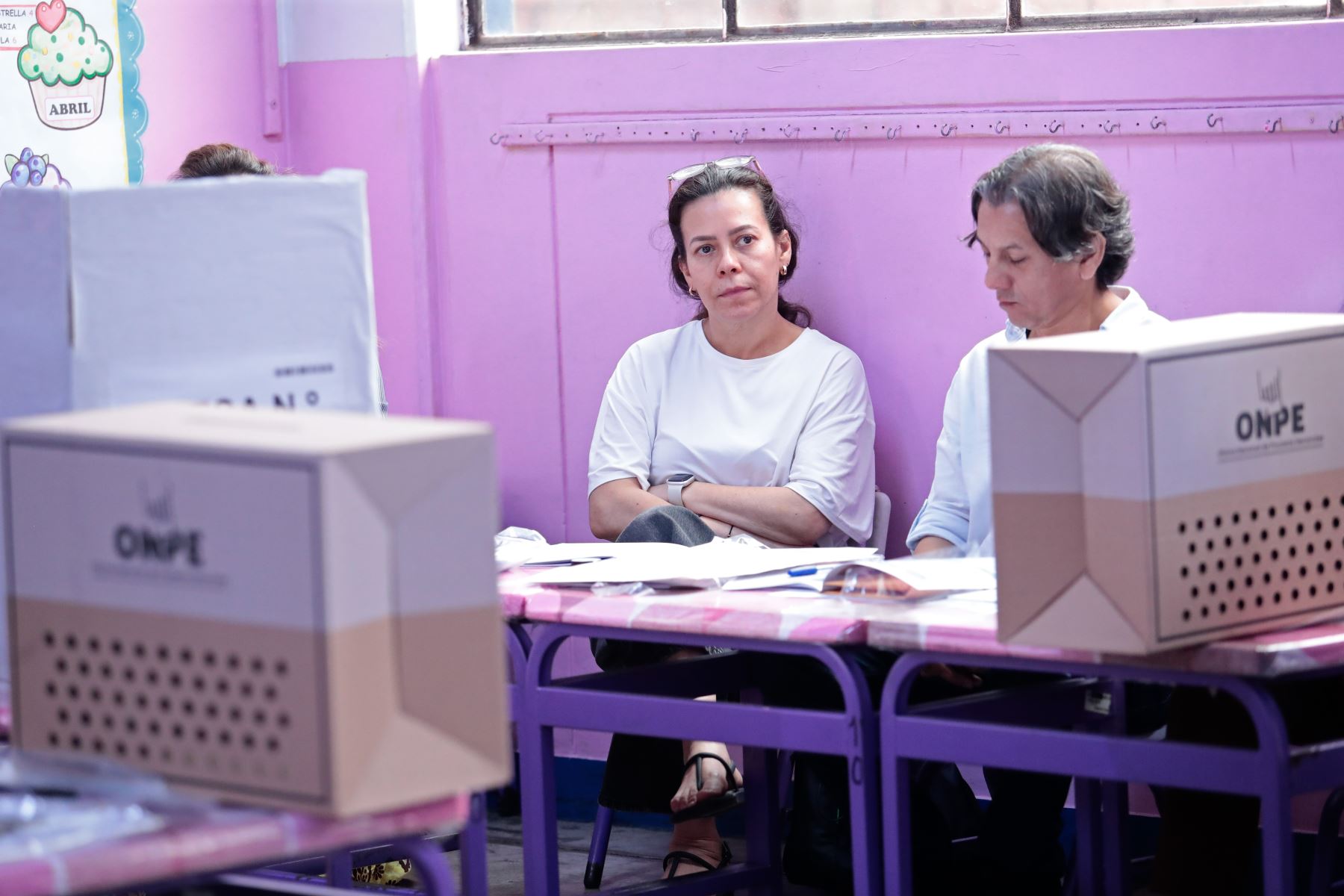 A solo 2 semanas de realizarse las Elecciones Regionales y Municipales 2026 a nivel nacional, la ONPE capacitó a los miembros de mesa titulares y suplentes seleccionados para estos comicios. En Lima, la capacitación se realizó en diversos centros educativos, como por ejemplo la I.E. Teresa González de Fanning de Jesús María. Foto: ANDINA/Daniel Bracamonte