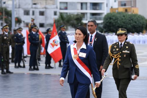 Presidenta Keiko Fujimori lideró Ceremonia por el Día de Las Fuerzas Armadas y homenaje a Nuestra Señora de la Merced, Gran Mariscala y Patrona de las Armas del Perú