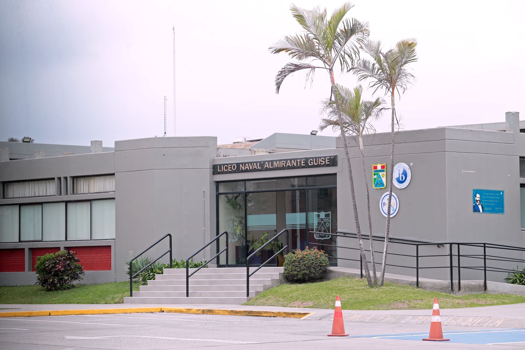 Minedu aprueba lineamientos para reorganización del Liceo Naval Almirante Guise