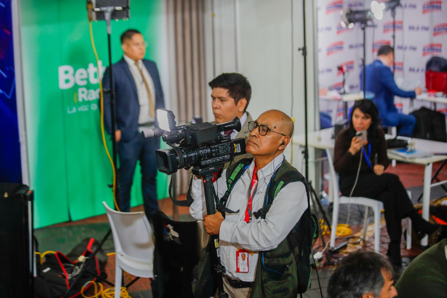 La Agencia de Noticias Andina y el Diario Oficial El Peruano se encuentran listos para la cobertura periodística del debate municipal por la alcaldía de Lima, en el que los candidatos expondrán sus propuestas y planes de gobierno ante la ciudadanía. La jornada permitirá informar sobre las incidencias y principales planteamientos de los postulantes al sillón municipal. Foto: ANDINA/Ricardo Cuba.