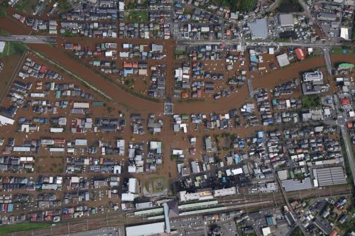 El tifón Dujuan deja cuatro muertos y 45.000 casas sin electricidad en Japón