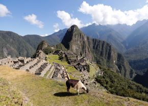 Este viernes se estrenó la canción "Machu Picchu" de Braison Cyrus y el dúo Jesse & Joy, inspirada en el santuario histórico.