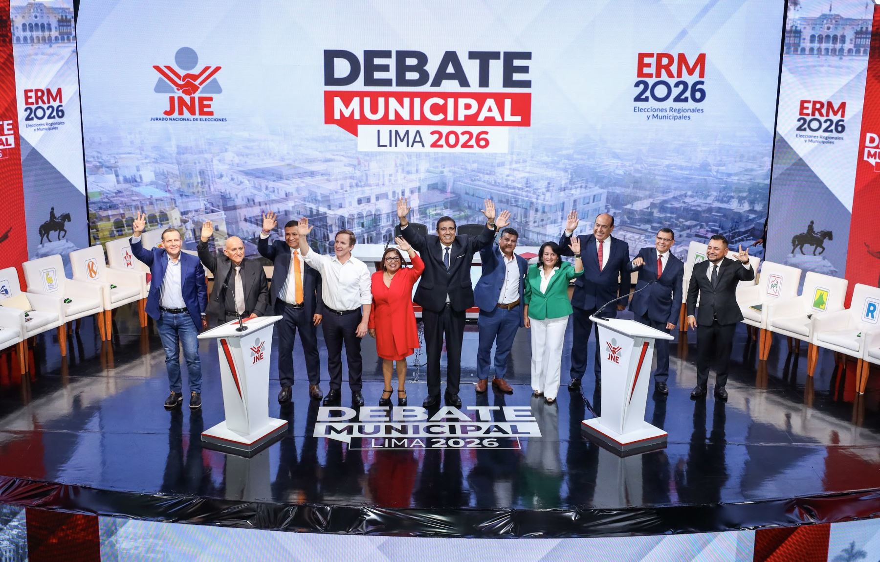 Los trece candidatos a la alcaldía de Lima que participan en la segunda fecha del debate municipal son Elizabeth León, Mónica Yaya, Yuri Castro, Rafael López-Aliaga, Juan Carlos Alvarado, Rubén Bonilla, Luis Llanos, Edgardo de Pomar, Francis Allison, Carlos Tejada, Santiago Abarca, Samuel Daza y Carlos Gallardo. Foto: ANDINA/Difusión