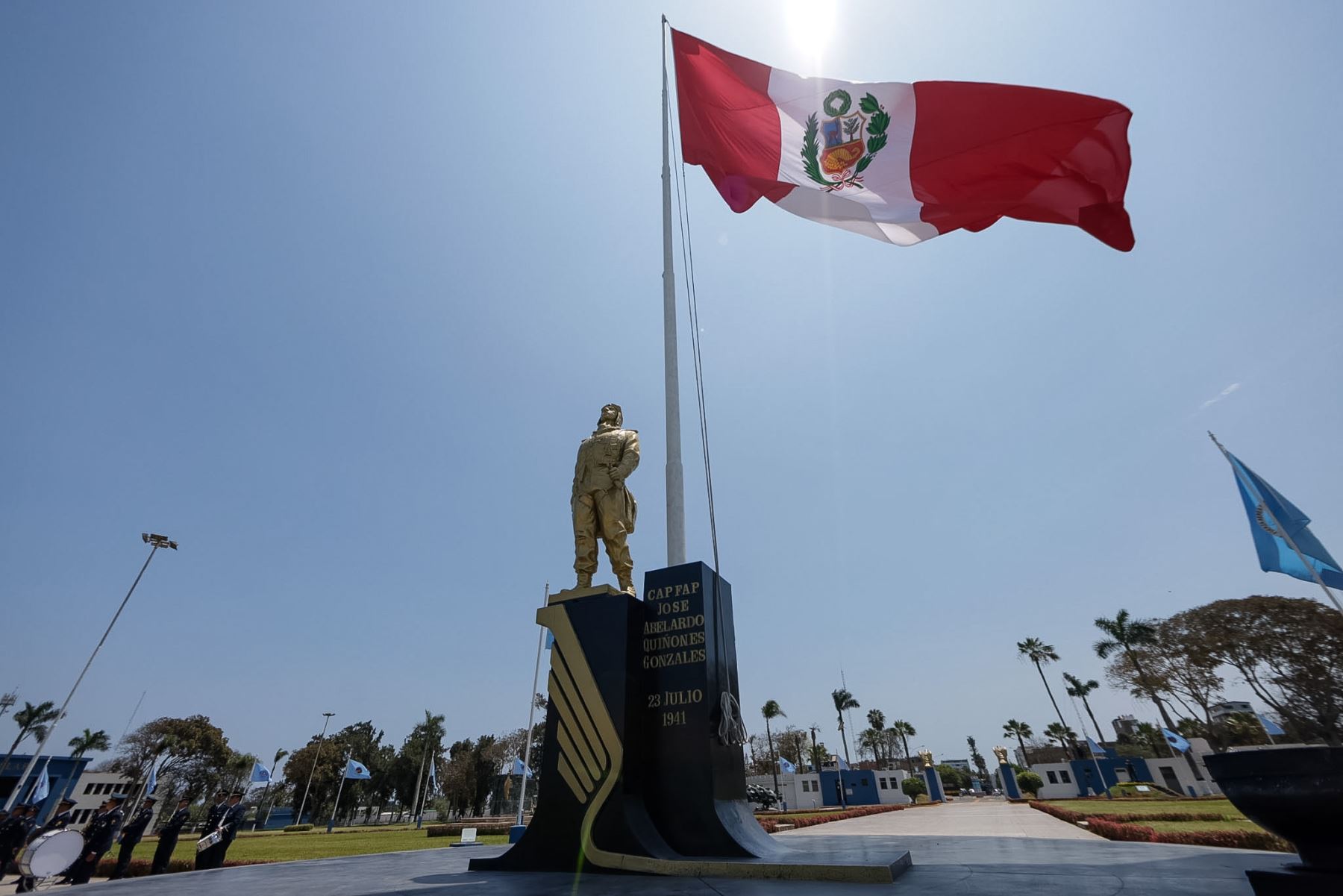 Durante el acto protocolar se recordó el histórico cruce de los Alpes de Jorge Chávez Dartnell, considerado un referente para la aviación nacional por su aporte y legado. Foto: ANDINA/Luis Iparraguirre.