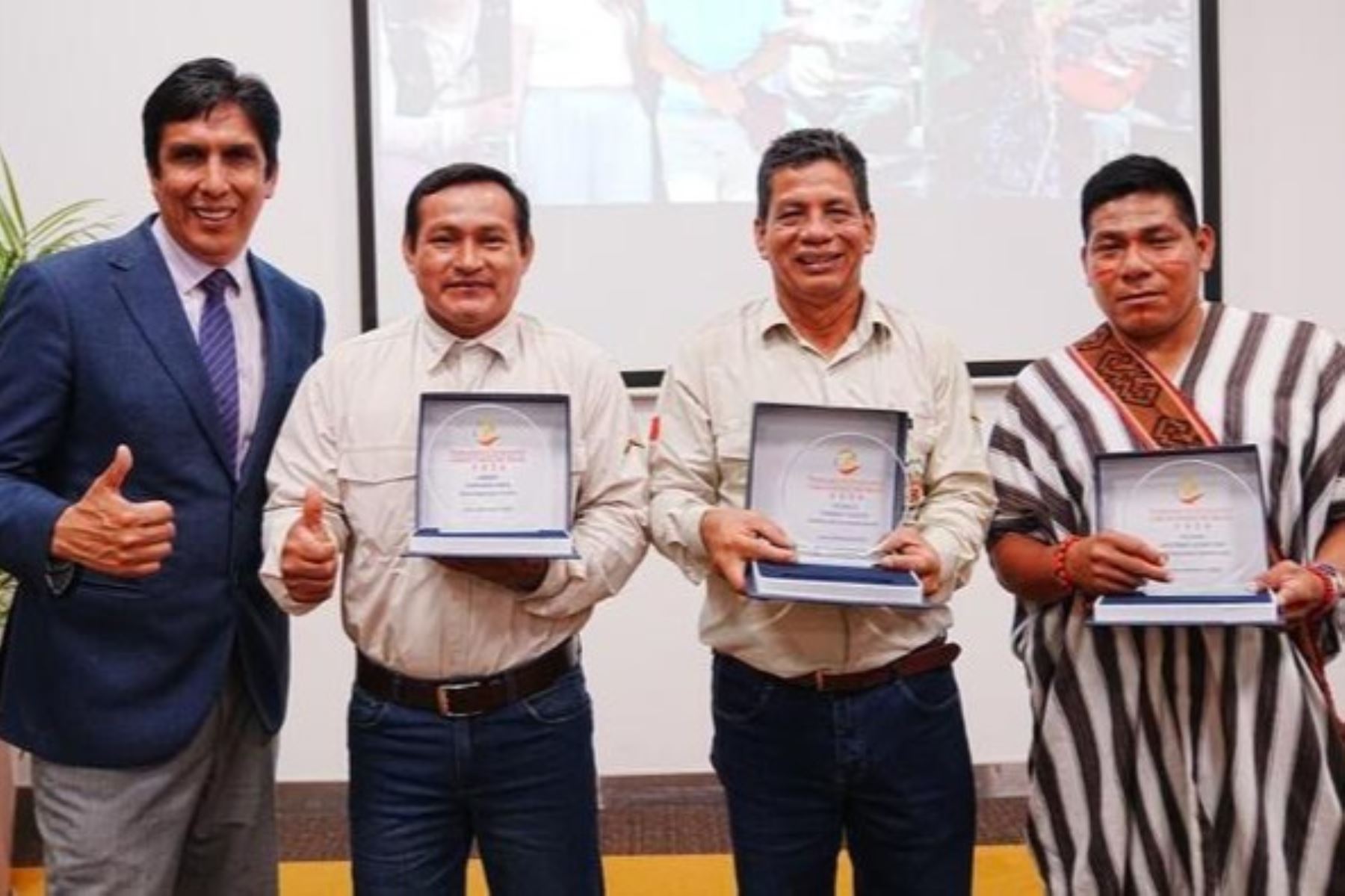 Distinguen a guardaparques de reservas Tambopata y Asháninka por protección de la Amazonía