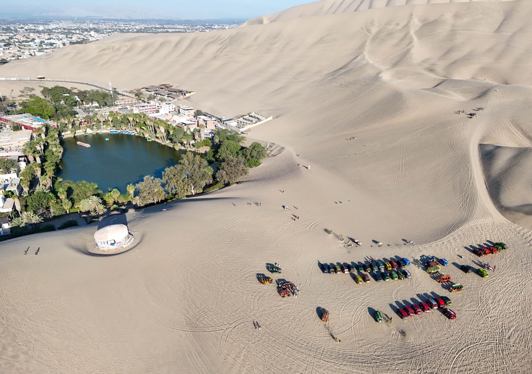Ica: Fiscalía advierte "peligro inminente" por vehículos tubulares en dunas de Huacachina