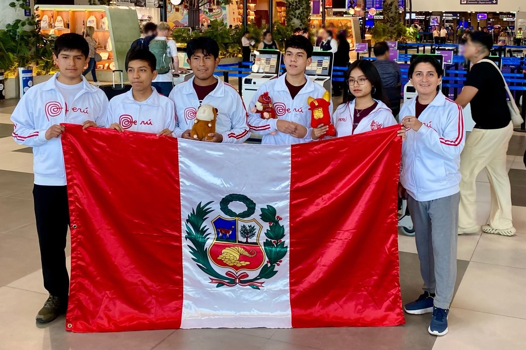 Escolares peruanos rumbo a la Olimpiada Internacional de Astronomía y Astrofísica 2026