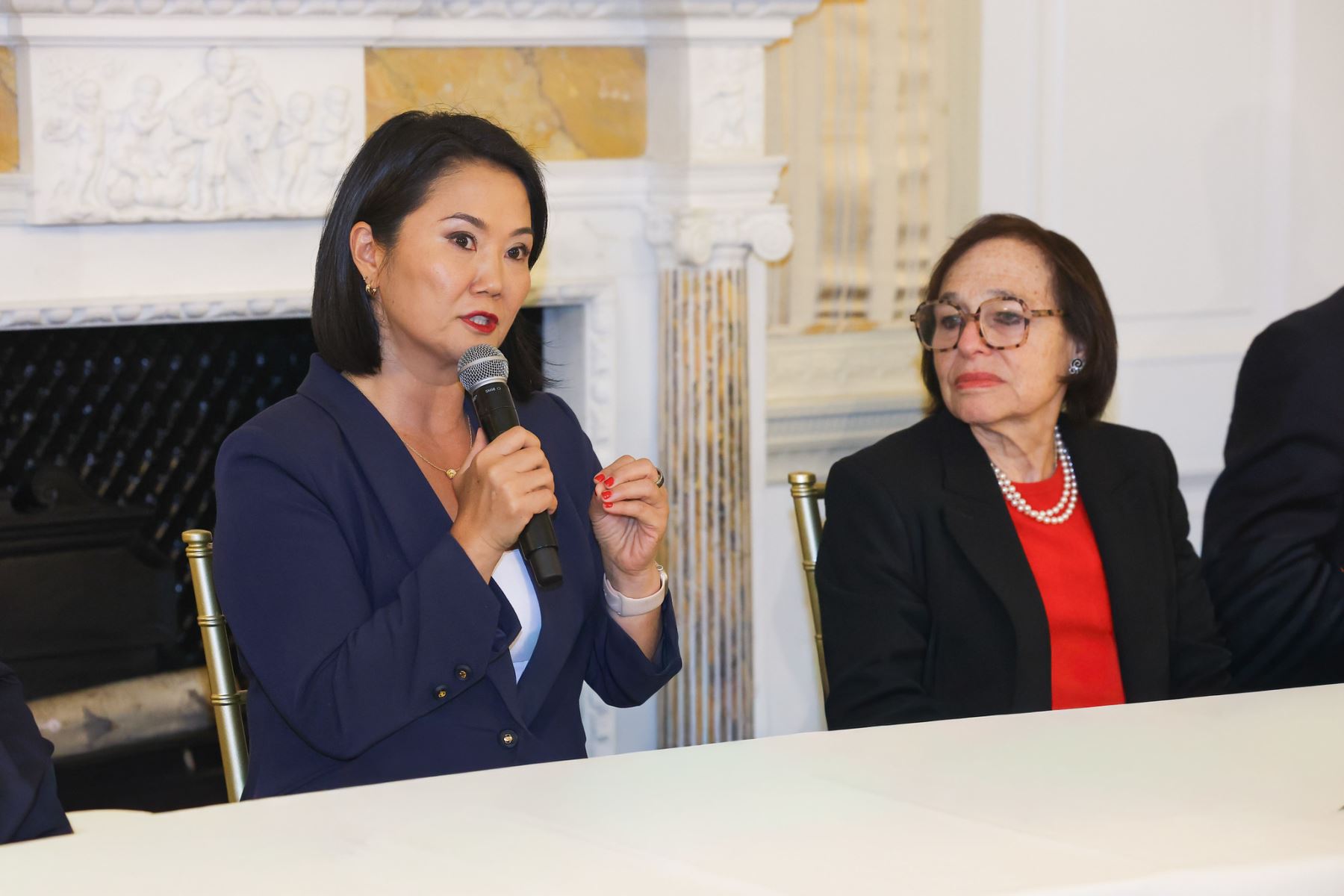 Presidenta Keiko Fujimori presentó cartera de proyectos en sectores estratégicos del país