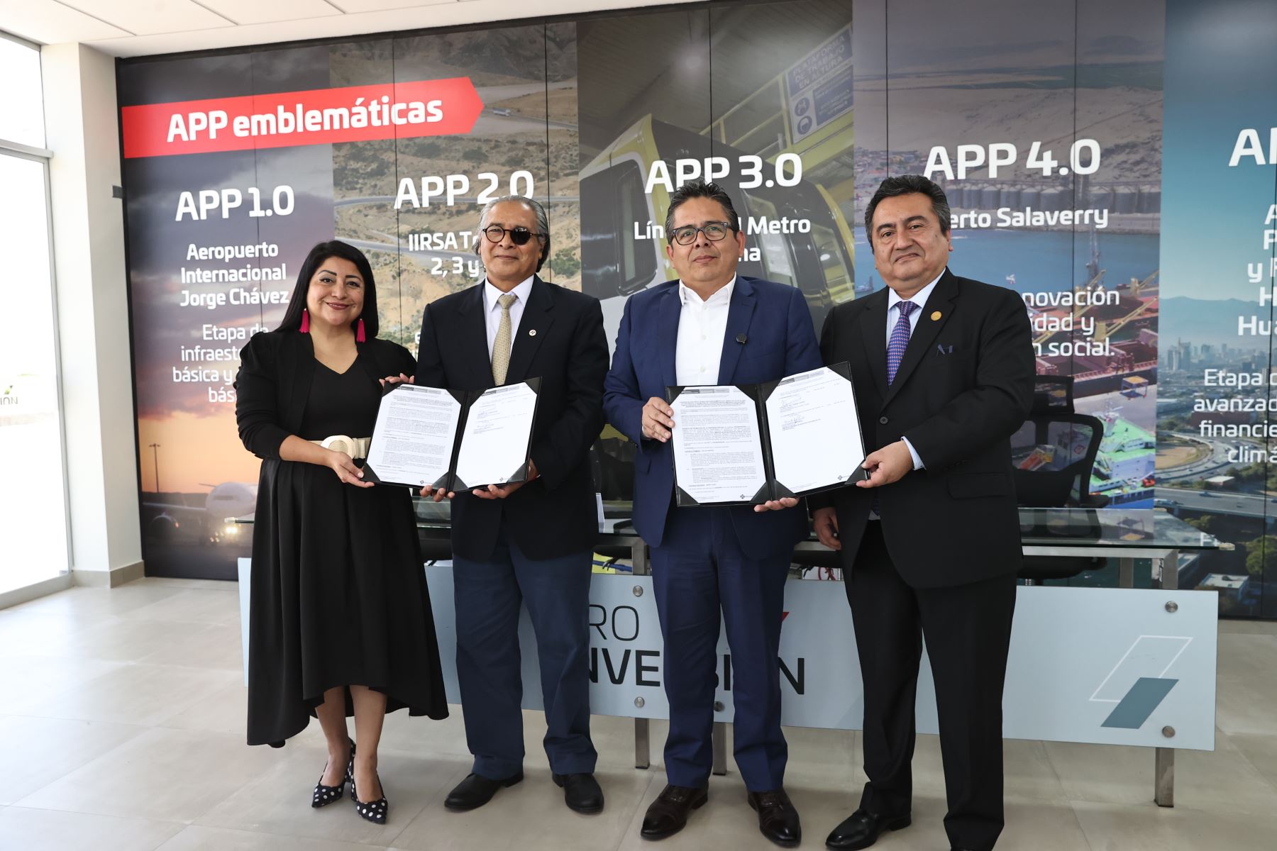 Representantes de Editora Perú y ProInversión participaron en el acto protocolar de suscripción del convenio de asistencia técnica. Foto: ANDINA/Juan Carlos Guzmán.
