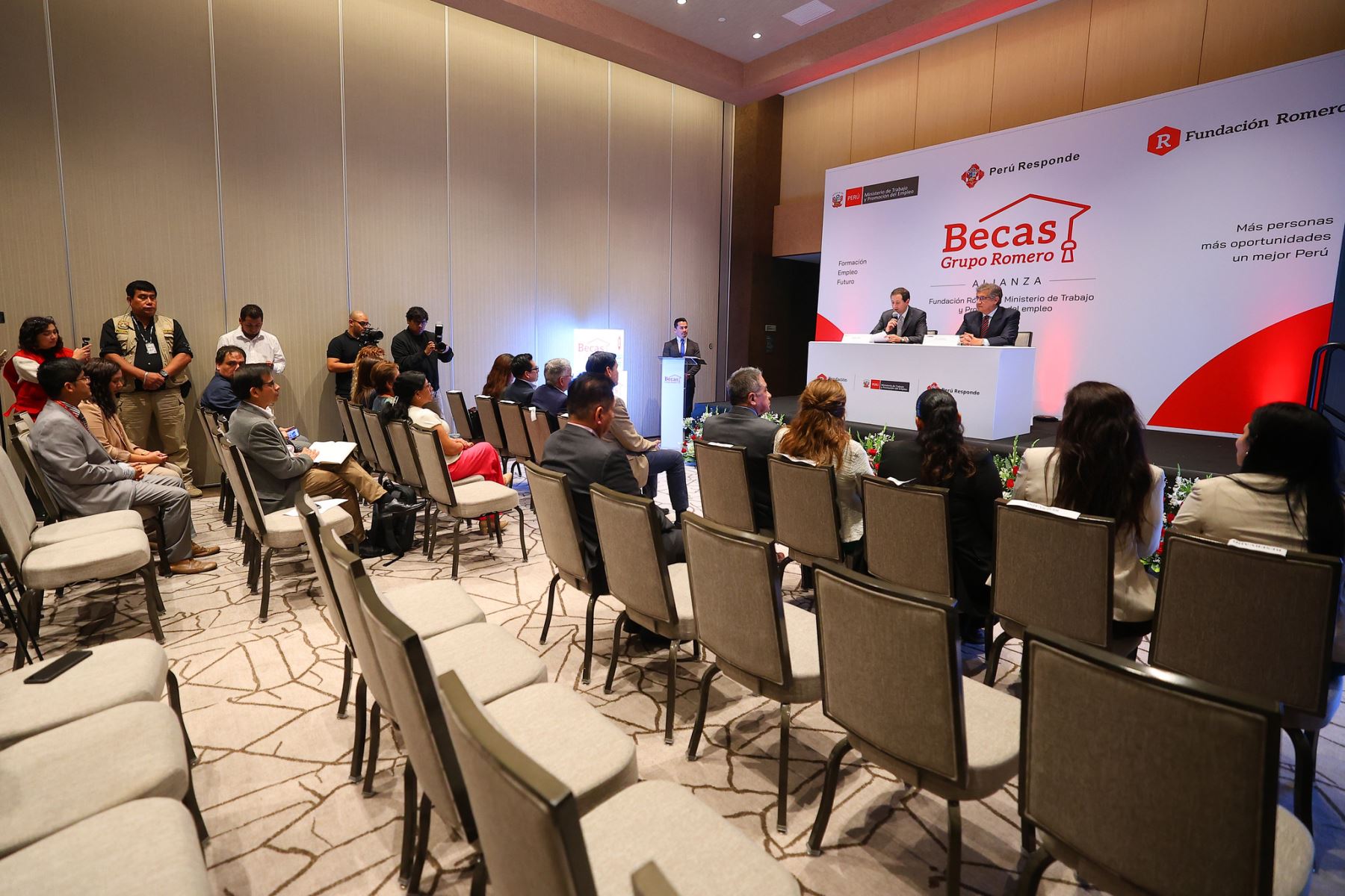 La oferta formativa incluye programas en competencias técnicas, habilidades para el desarrollo profesional y herramientas orientadas a la gestión de emprendimientos. Foto: ANDINA/Difusión.