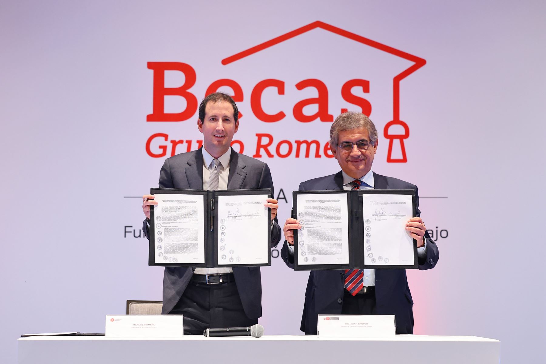 El Ministerio de Trabajo y Promoción del Empleo y la Fundación Romero renovaron su alianza estratégica para poner a disposición 400 mil becas gratuitas, orientadas a fortalecer competencias técnicas, digitales y empresariales, y mejorar las oportunidades de empleo formal y emprendimiento en el país. Foto: ANDINA/Difusión. Foto: ANDINA/Difusión