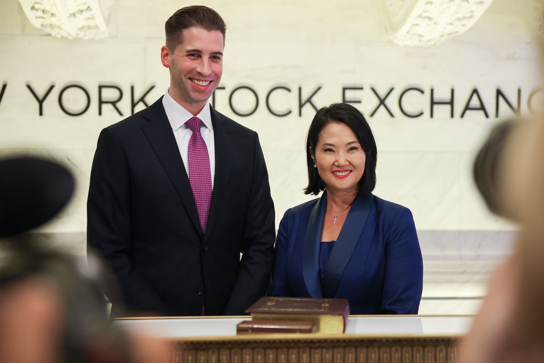 La presidenta de la república, Keiko Fujimori, participó en el tradicional campanazo de cierre de la Bolsa de Valores de Nueva York, como parte de sus actividades en el marco del 81 período de sesiones de la Asamblea General de las Naciones Unidas, con el objetivo de promover al Perú como destino de inversión. Foto: ANDINA/Presidencia.
