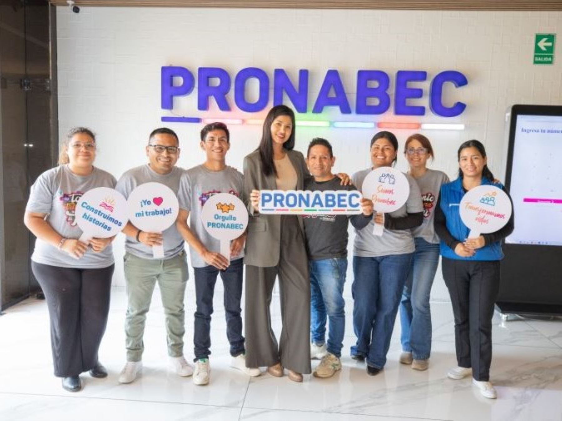 Minedu fortalece meritocracia y corrige flexibilización en becas de Pronabec