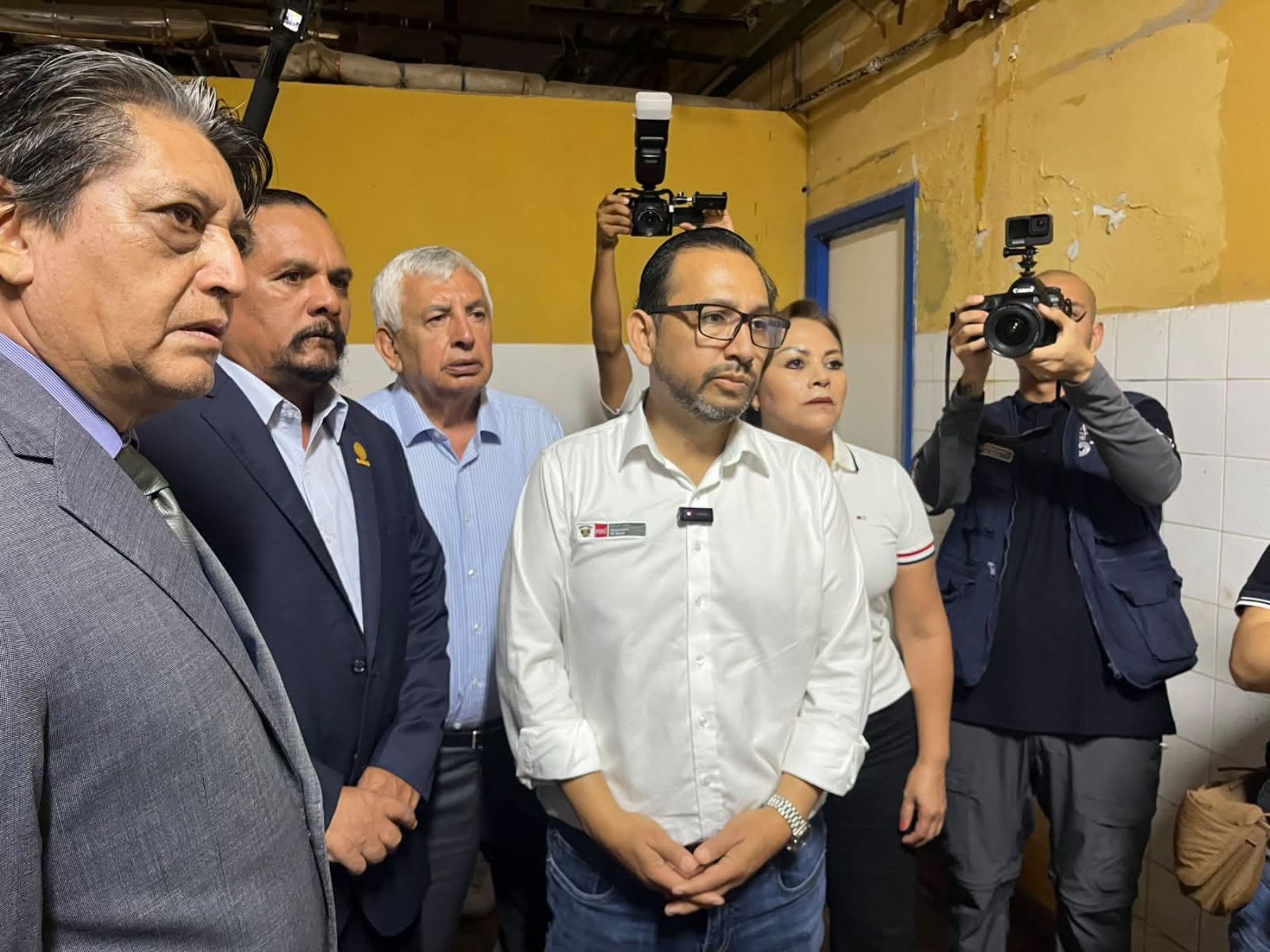 Ministro de Salud arriba a Huacho para verificar la situación del Hospital Regional