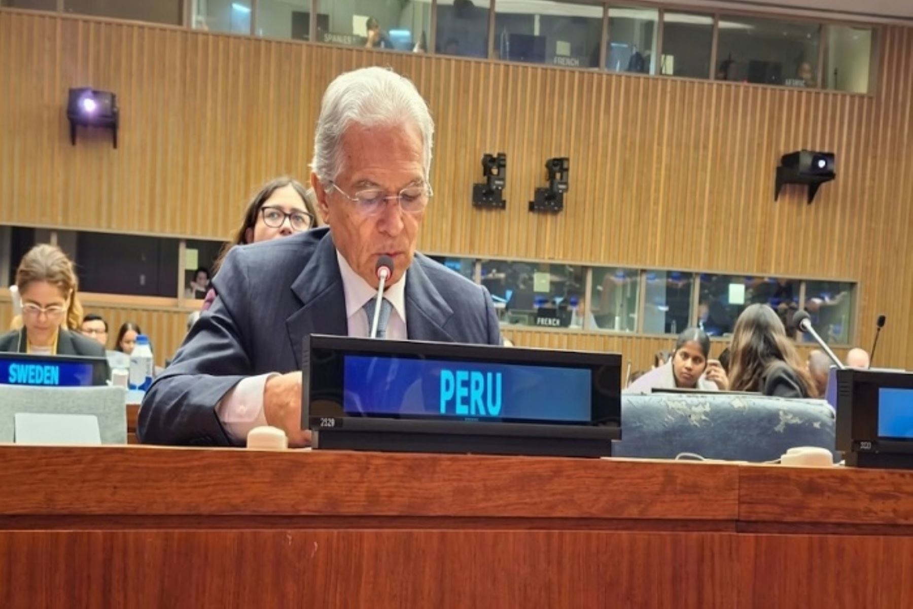 Ministro Huaroc: “Acción climática debe traducirse en seguridad, resiliencia y desarrollo"