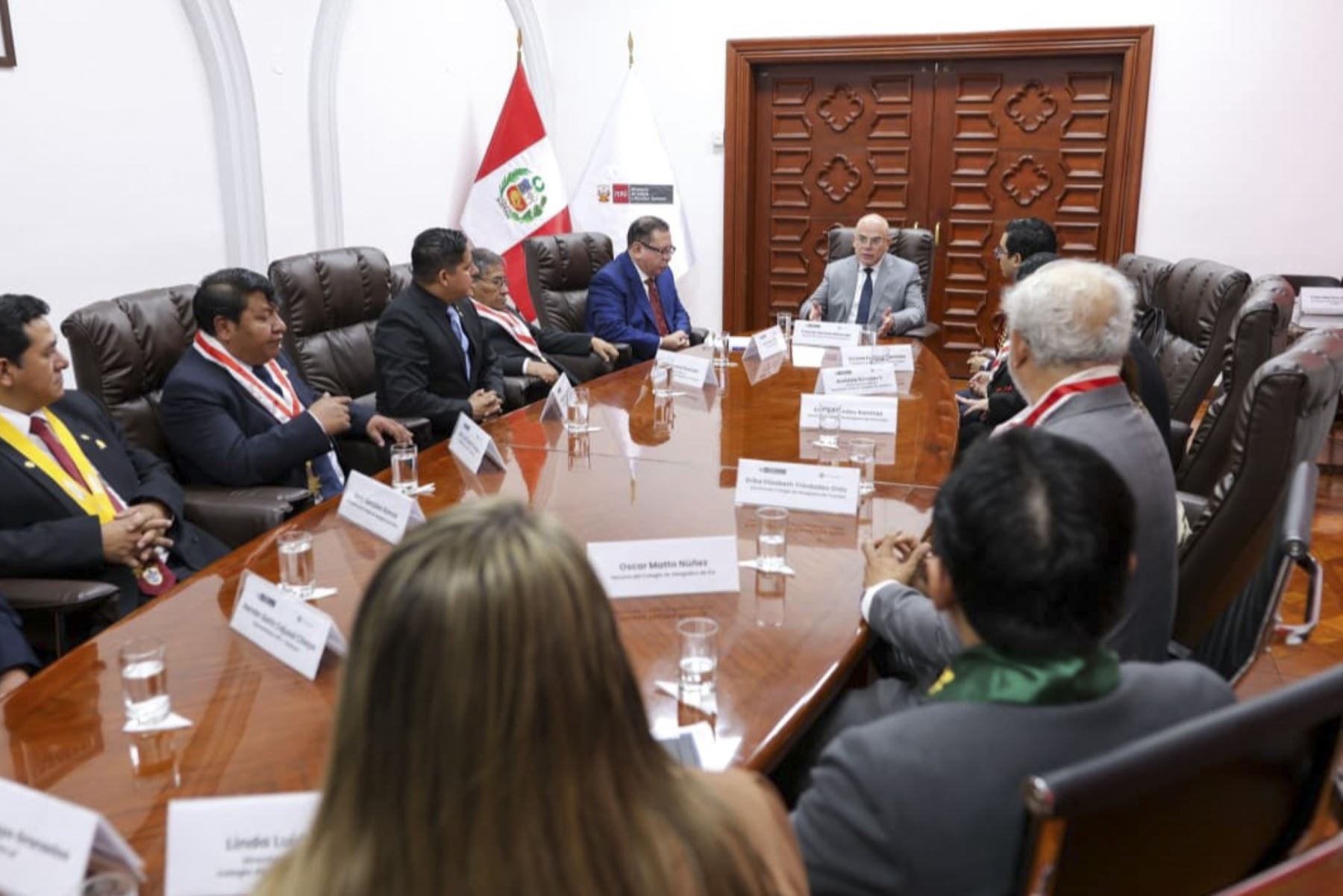 Ministerio de Justicia y colegios de abogados articulan acciones en beneficio de letrados