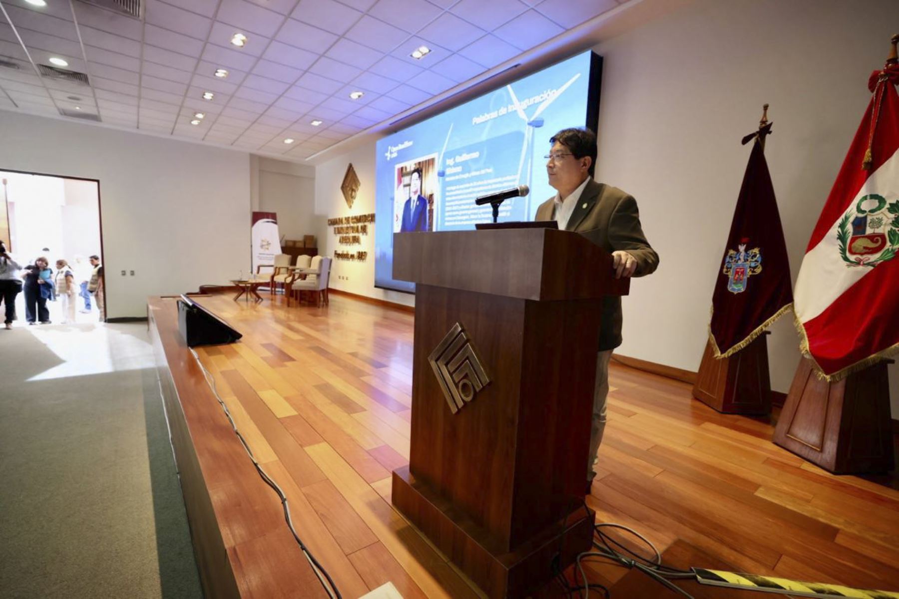 Minem impulsa agenda energética para fortalecer el desarrollo de Arequipa y sur del país