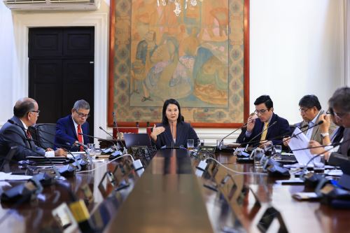 Presidenta Keiko Fujimori lidera sesión del Consejo de Ministros