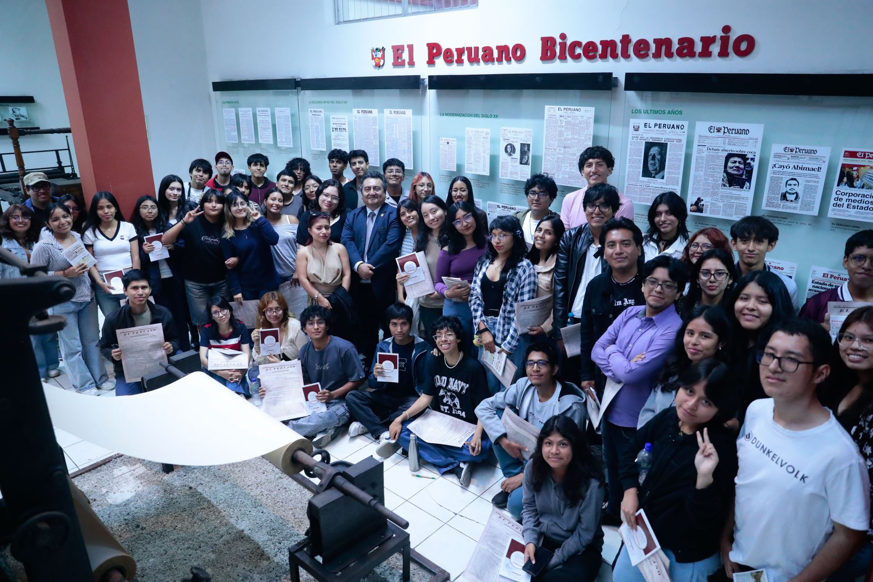 Estudiantes de la Escuela de Comunicación Social de la Universidad Nacional Mayor de San Marcos (UNMSM) participaron este viernes 25 en Vive Andina, iniciativa que acerca a los futuros profesionales con las salas de redacción y las prácticas periodísticas en medios de comunicación del Estado. Foto: ANDINA/Daniel Bracamonte
