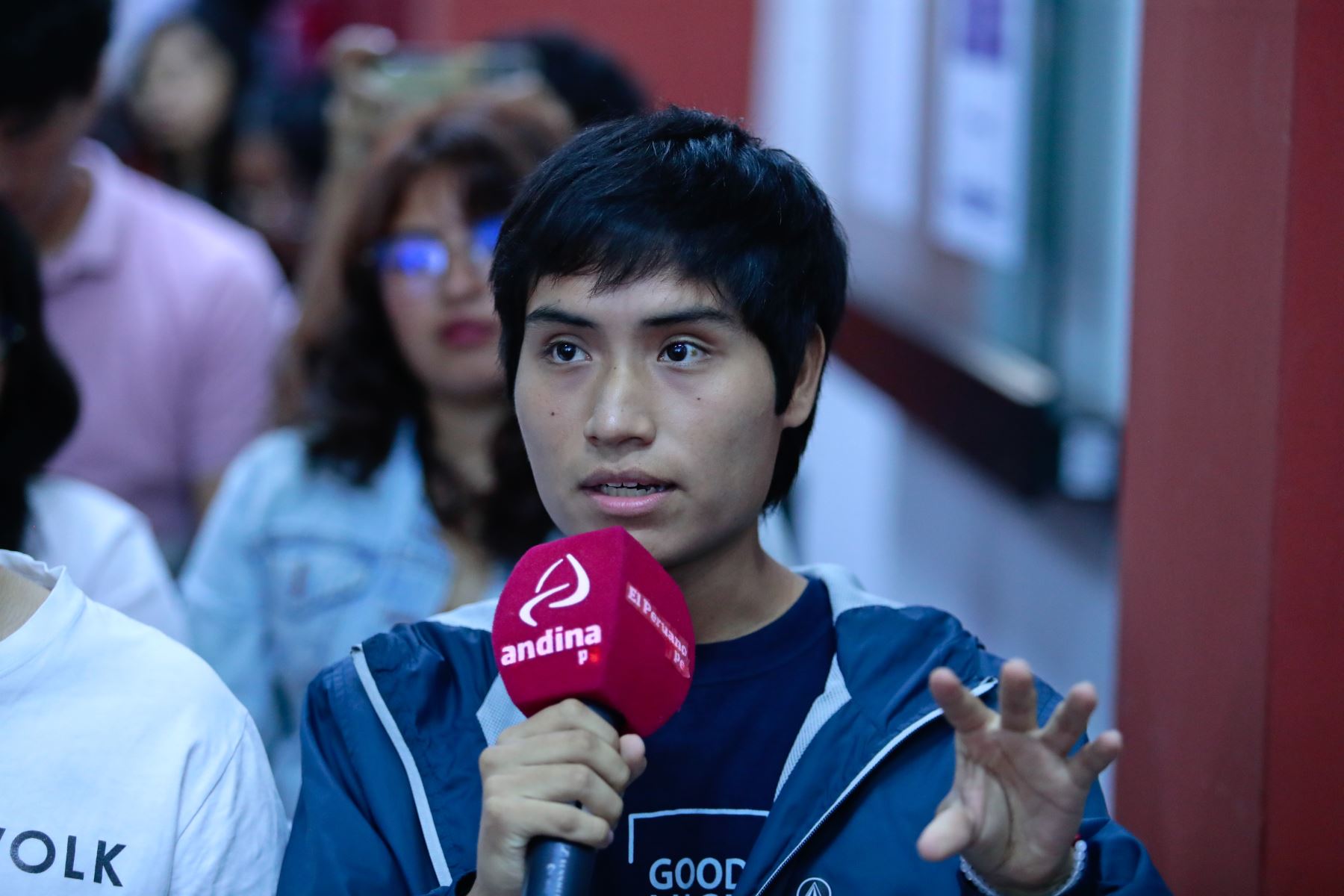 Alumnos de segundo ciclo de Comunicación Social de la Universidad Nacional Mayor de San Marcos visitaron la sede de Editora Perú para participar en la iniciativa Vive Andina, en donde periodistas de diversas áreas de la Agencia Andina compartieron sus experiencias profesionales con los jóvenes. Foto: ANDINA/Daniel Bracamonte