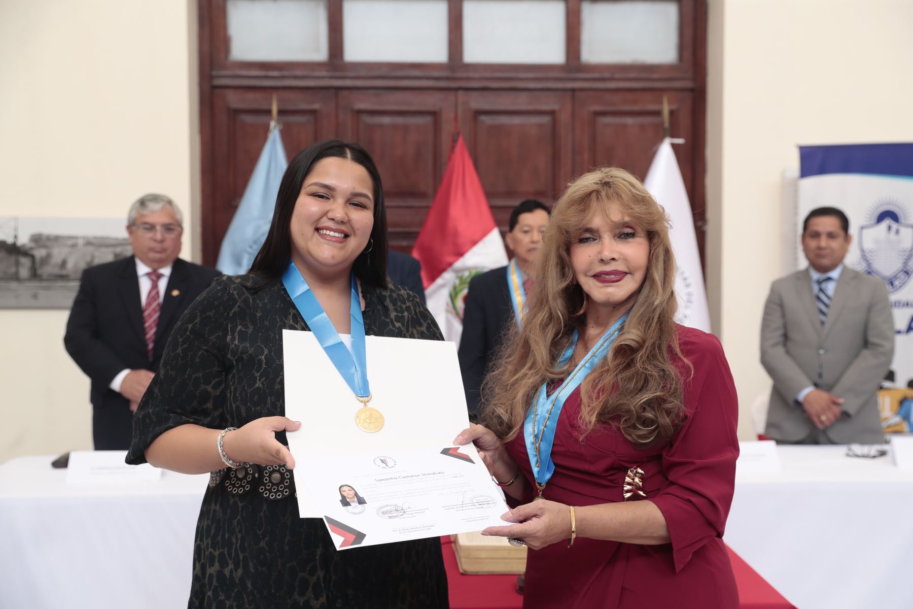 Durante la ceremonia conmemorativa por el Día del Periodista en el Museo de Historia y Arte del Callao, organizada por el Colegio de Periodistas del Perú - Consejo Departamental del Callao, jóvenes periodistas chalacos juraron como nuevos miembros del Colegio de Periodistas del Callao, el sábado 26 de setiembre de 2026. Foto: ANDINA/Daniel Bracamonte