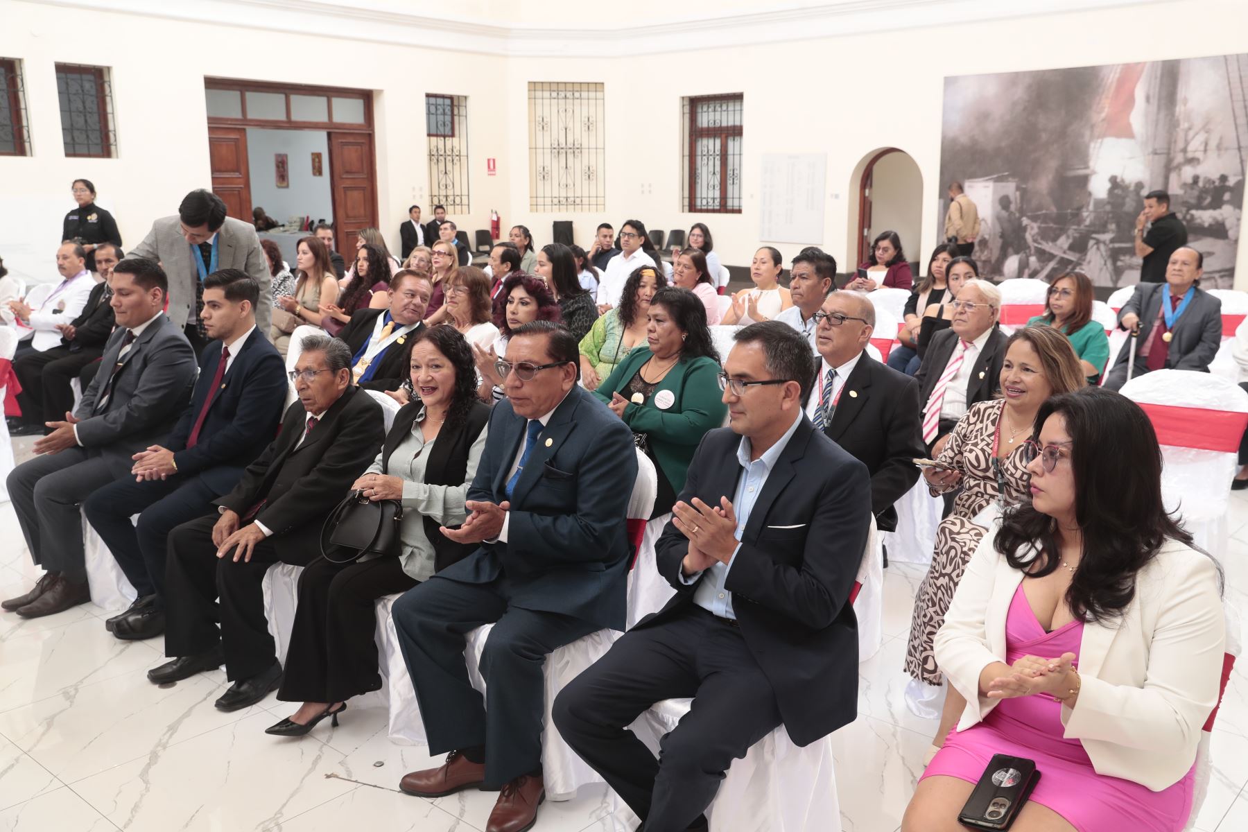El sábado 26 de setiembre de 2026 se realizó una ceremonia conmemorativa por el Día del Periodista en el Museo de Historia y Arte del Callao, organizada por el Colegio de Periodistas del Perú - Consejo Departamental del Callao. El evento reunió a periodistas, autoridades y representantes de diversas instituciones del Callao. Foto: ANDINA/Daniel Bracamonte