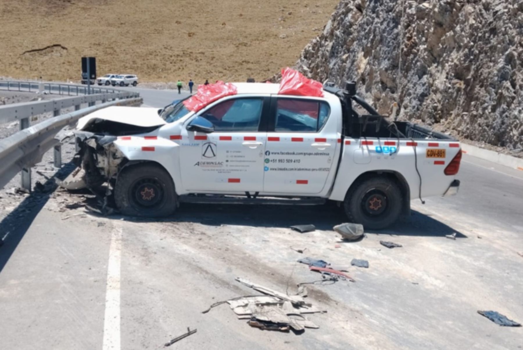 Pasco: tres fallecidos deja colisión de camioneta y auto en vía Pasco-Huayllay-Canta
