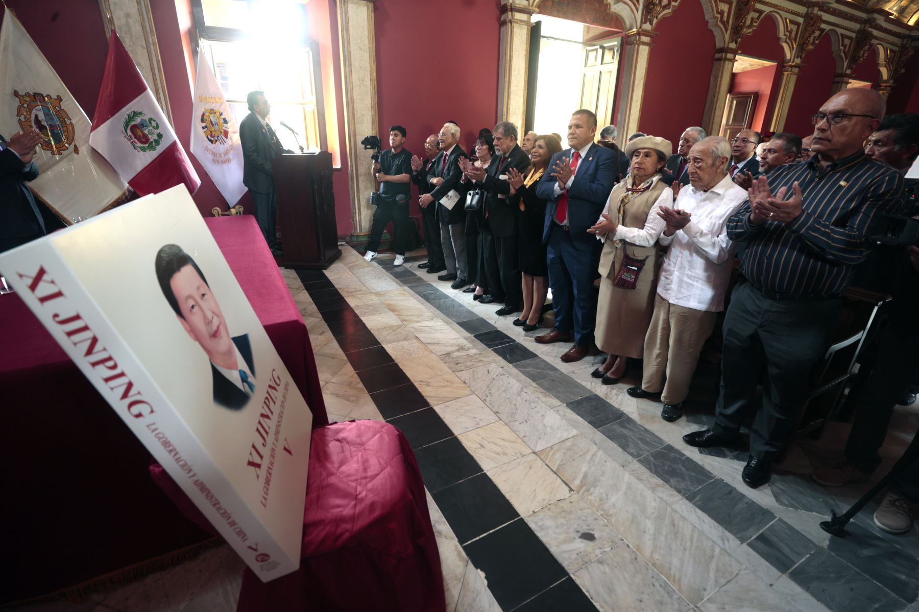 Presentación oficial del V Tomo de Xi Jinping. Obra oficial que reúne los discursos, artículos y documentos importantes sobre la gobernación y administración de China del Presidente Xi Jinping. 
Foto: ANDINA/Vidal Tarqui