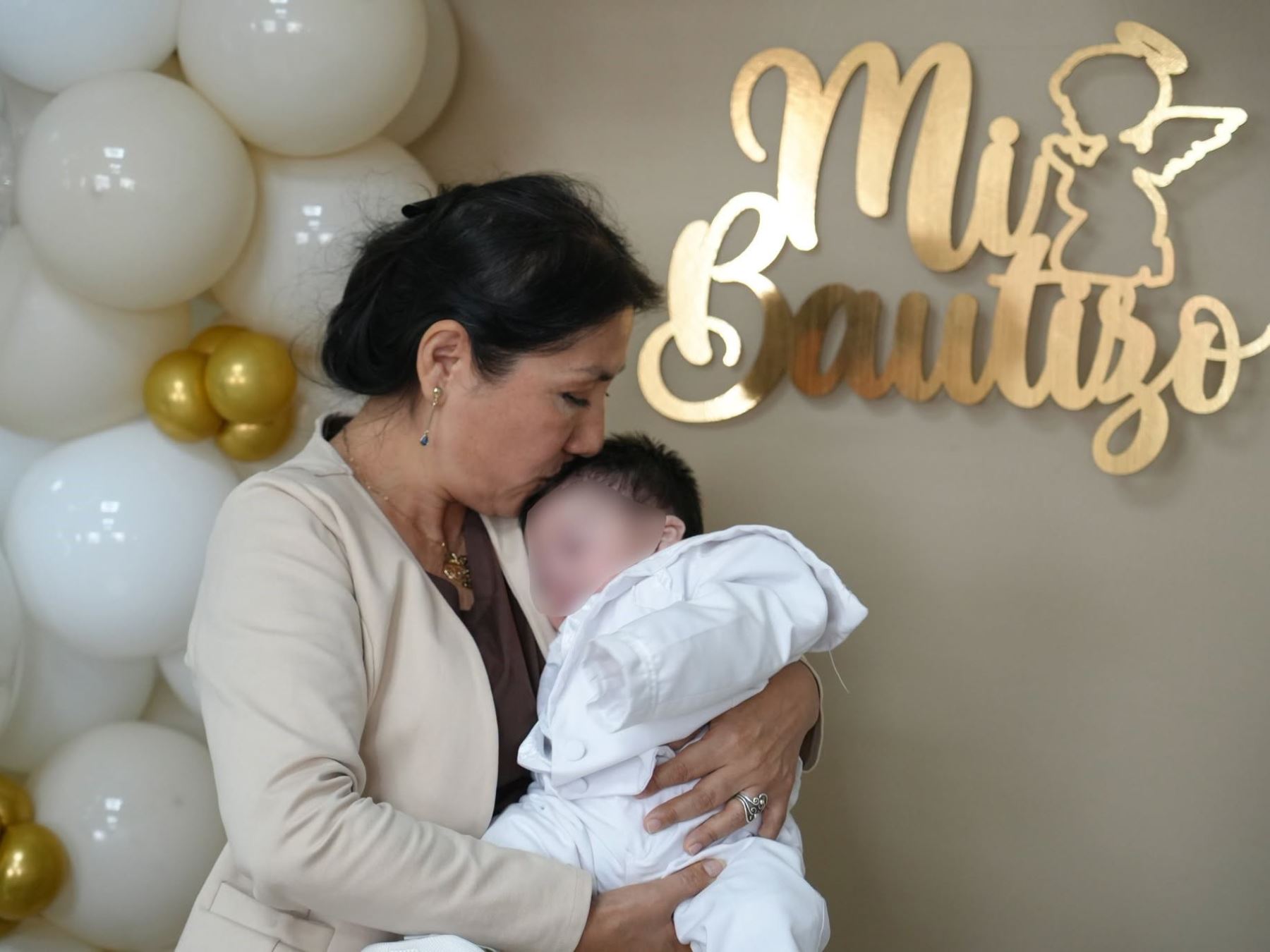 "Toñito" encuentra familia: MIMP dispone que enfermera acoja al bebé en su hogar