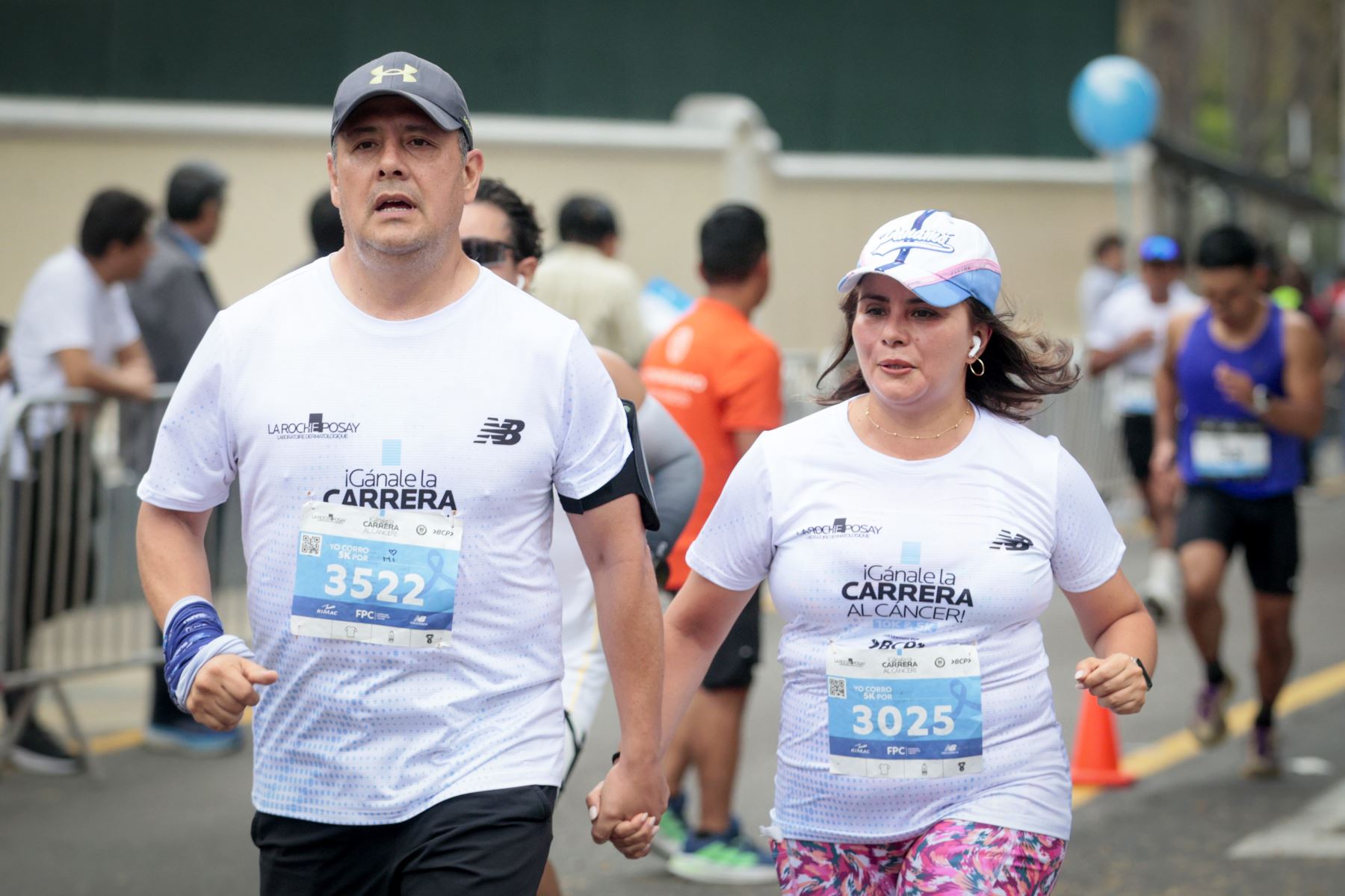 A las 7:00 a. m. se da el inicio oficial a las modalidades 5K y 10K, impulsando a miles de atletas a recorrer las calles del Cercado de Lima. Foto: ANDINA/Vidal Tarqui