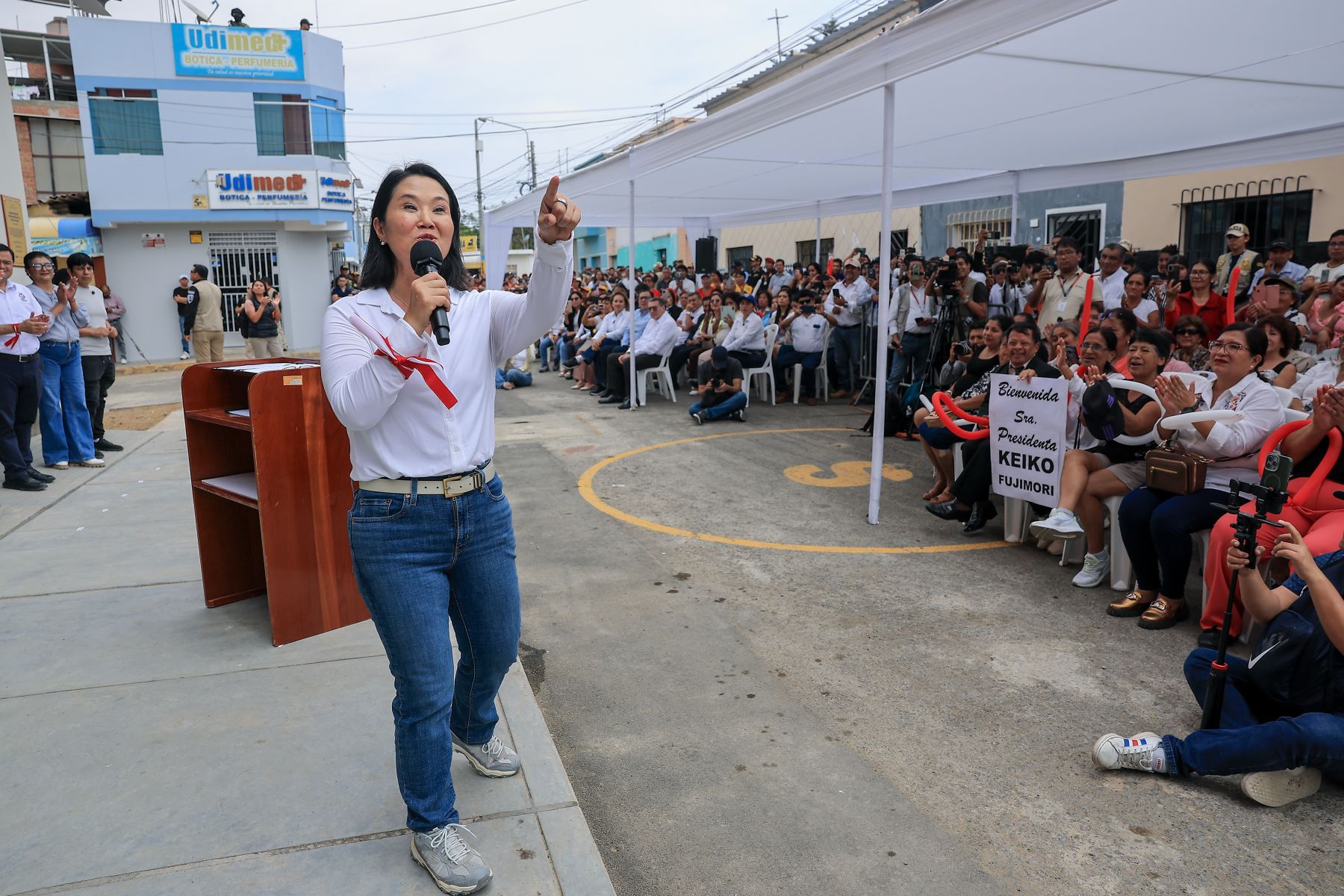 La presidenta Keiko Fujimori inaugura el moderno Mercado de Abastos de Reque para mejorar servicios y dinamizar la economía local. Foto: ANDINA/Prensa Presidencia