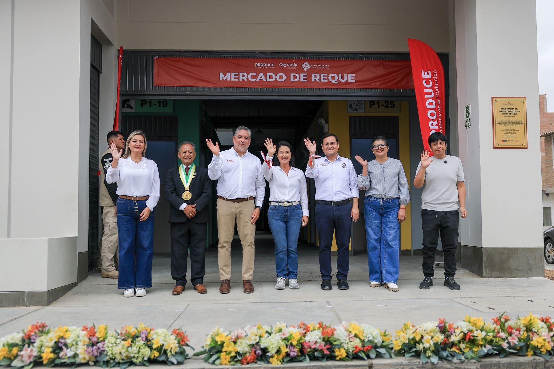La presidenta Keiko Fujimori inaugura el moderno Mercado de Abastos de Reque para mejorar servicios y dinamizar la economía local. Foto: ANDINA/Prensa Presidencia