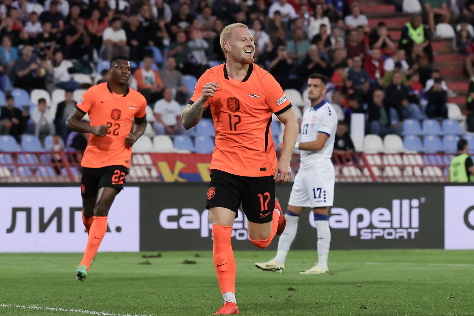 Países Bajos gana 2-1 en Serbia y logra el primer triunfo de la era Xavi Hernández