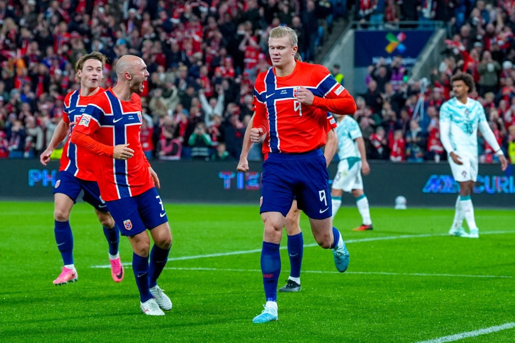 El delantero noruego Erling Braut Haaland, número 09, celebra un gol durante el partido de fútbol del Grupo A4 de la Liga de Naciones de la UEFA entre Noruega y Portugal en Oslo el 27 de septiembre de 2026.  Foto: AFP