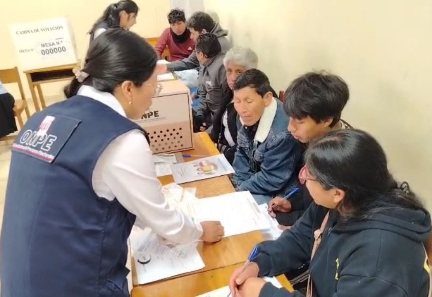 Elecciones Regionales y Municipales 2026: la ODPE Huancayo capacita a miembros de mesa