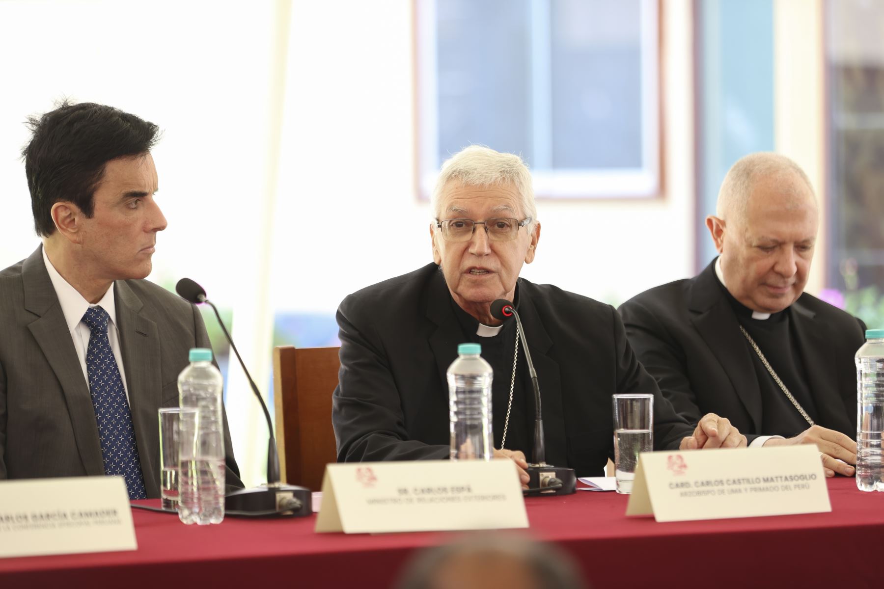 Cardenal Carlos Castillo. La Conferencia Episcopal Peruana (CEP), en coordinación con la Nunciatura Apostólica y el Gobierno del Perú, realizó una conferencia de prensa junto al canciller Carlos Espá para informar sobre los avances y preparativos de la visita del Santo Padre León XIV al Perú, así como presentar el significado del logotipo y emblema oficiales de esta histórica visita. Foto: ANDINA/Jhonel Rodríguez Robles