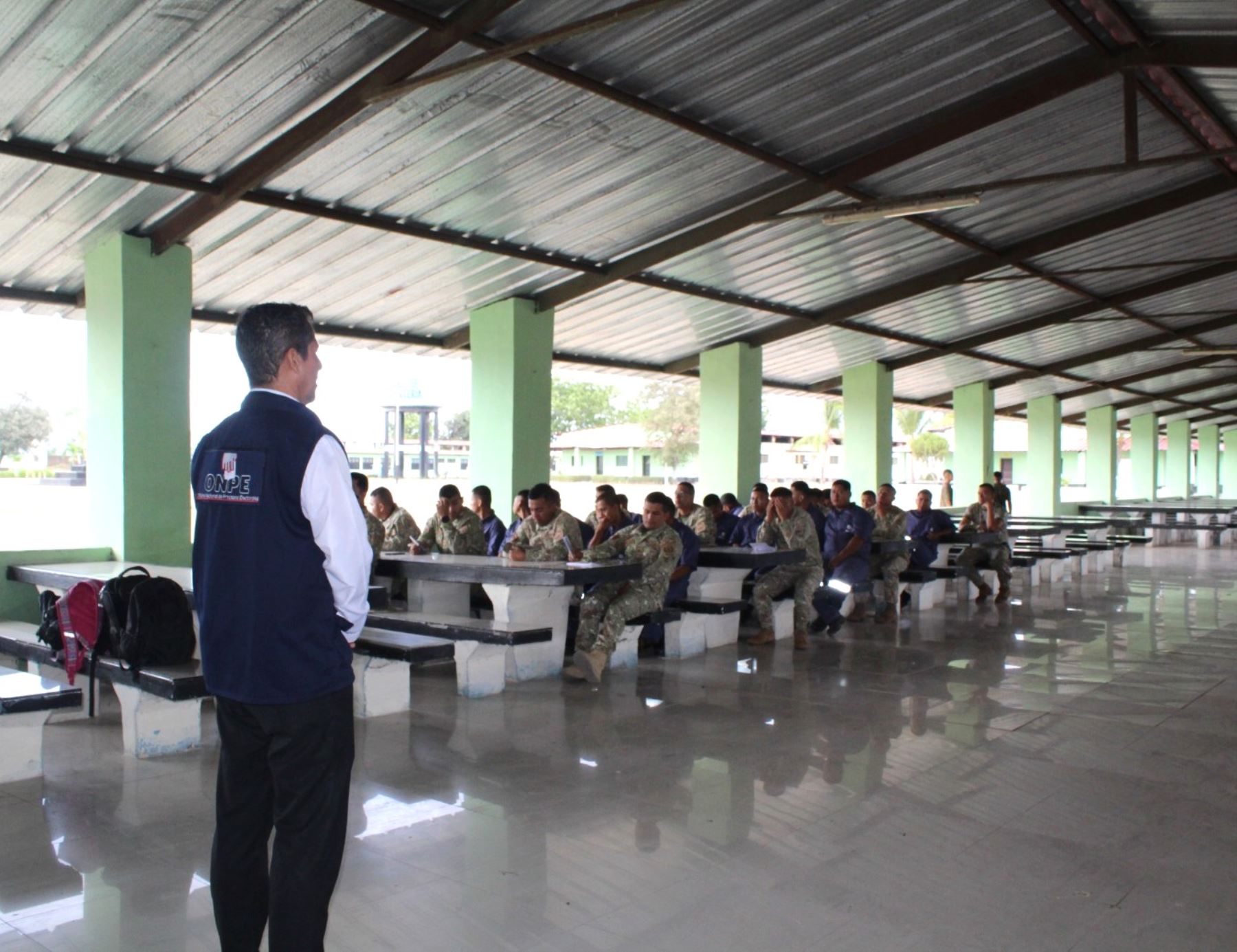 Elecciones Regionales y Municipales: ODPE Tumbes capacita a personal de las FF AA
