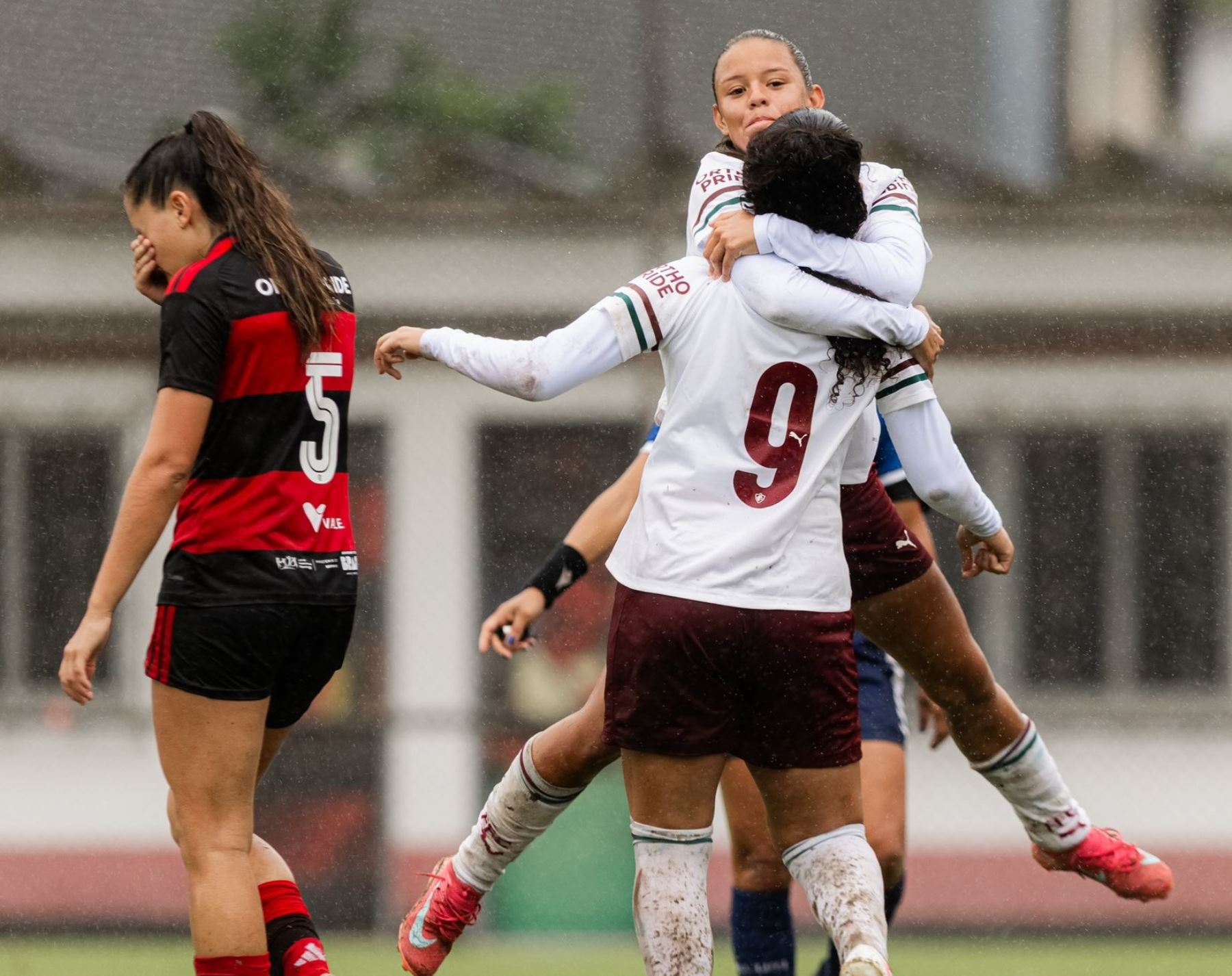 Mediante ley, Lula convierte el fútbol femenino en "prioridad" de Brasil