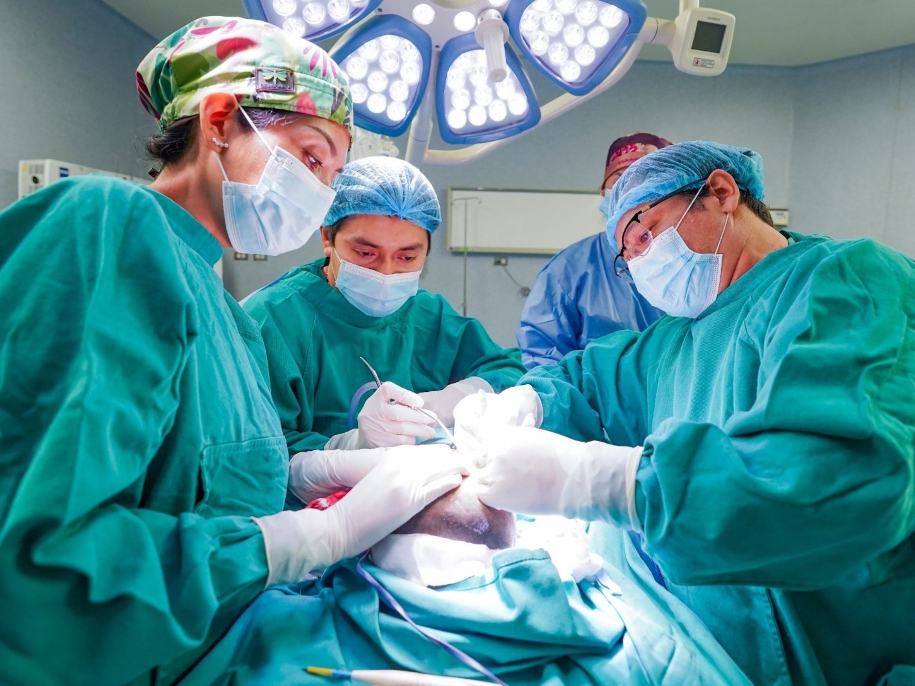 Médicos del INSN-San Borja operan a niños awajún con anomalías congénitas