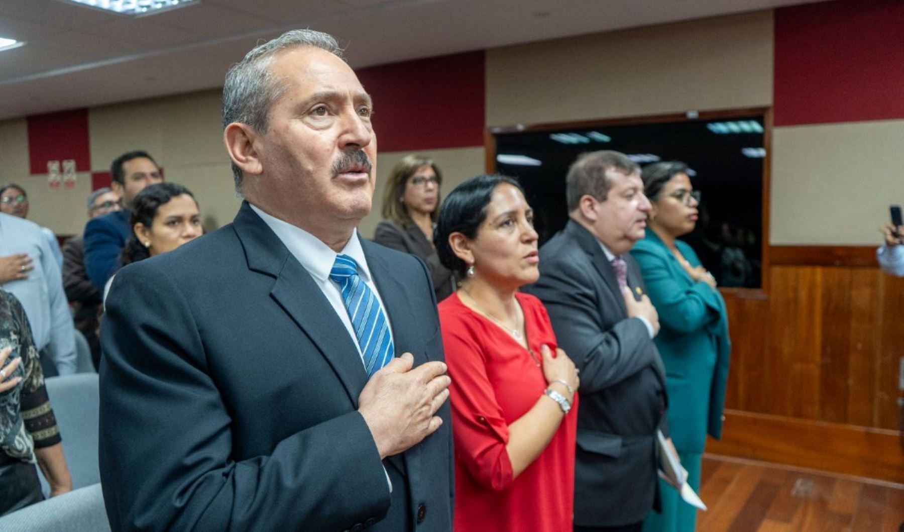 Migraciones conmemora el Día del Himno Nacional del Perú en todo el país