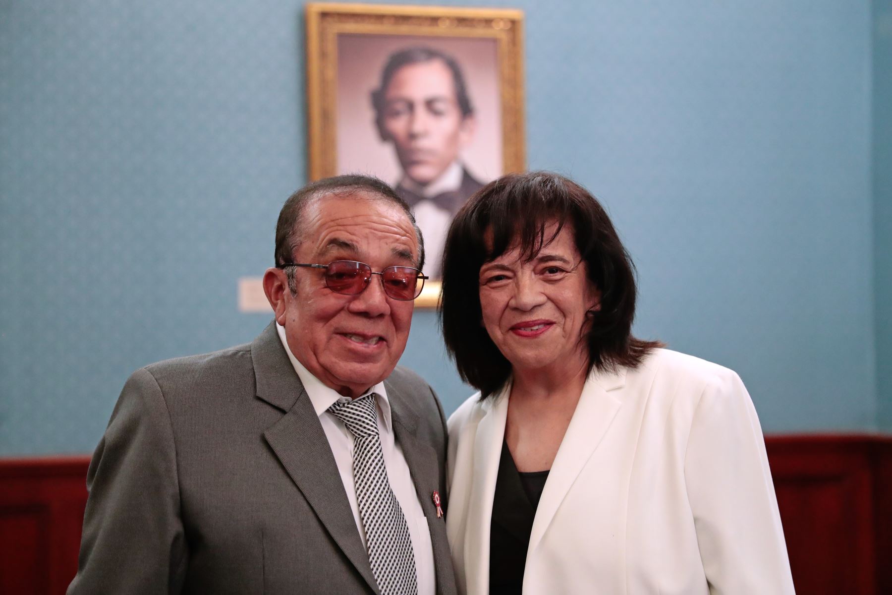 Descendientes del músico y compositor afroperuano José Bernardo Alzedo asistieron al concierto sinfónico con cantantes de ópera para conmemorar los 205 años del Himno Nacional del Perú, que se realizó en el Teatro Principal Manuel Ascencio Segura del Cercado de Lima. Foto: ANDINA/Daniel Bracamonte