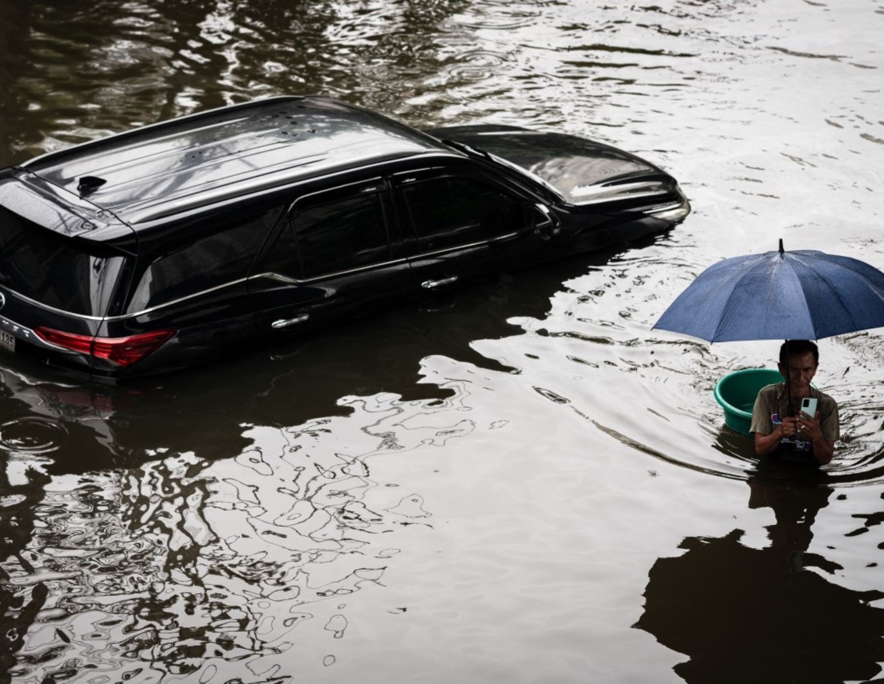 Cuatro fallecidos en Bangkok por las inundaciones, saldo mortal en Tailandia sube a 23