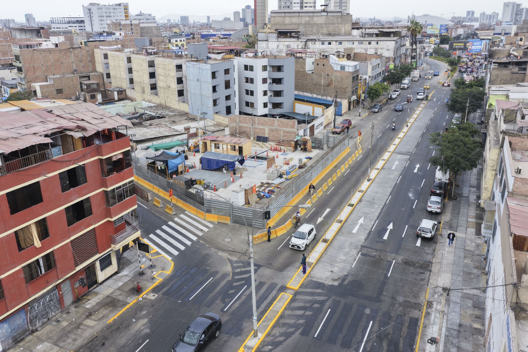 Para recuperar este tramo de la avenida Arica se repusieron la calzada, las veredas y las áreas verdes, además de instalarse nueva señalización. Foto: ANDINA/Jhonel Rodríguez.