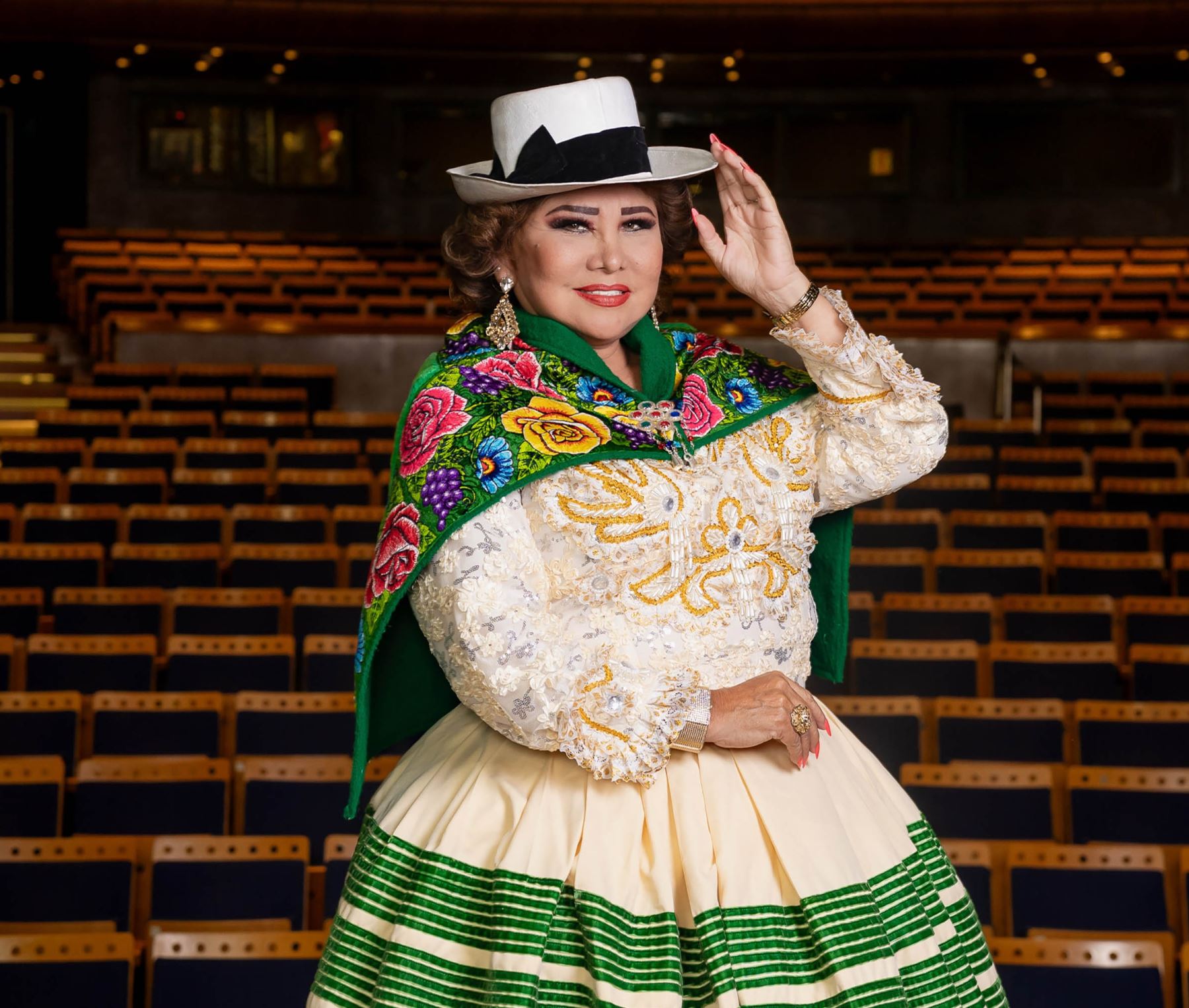 Amanda Portales llevará arpa, orquesta típica y conjunto al Gran Teatro Nacional