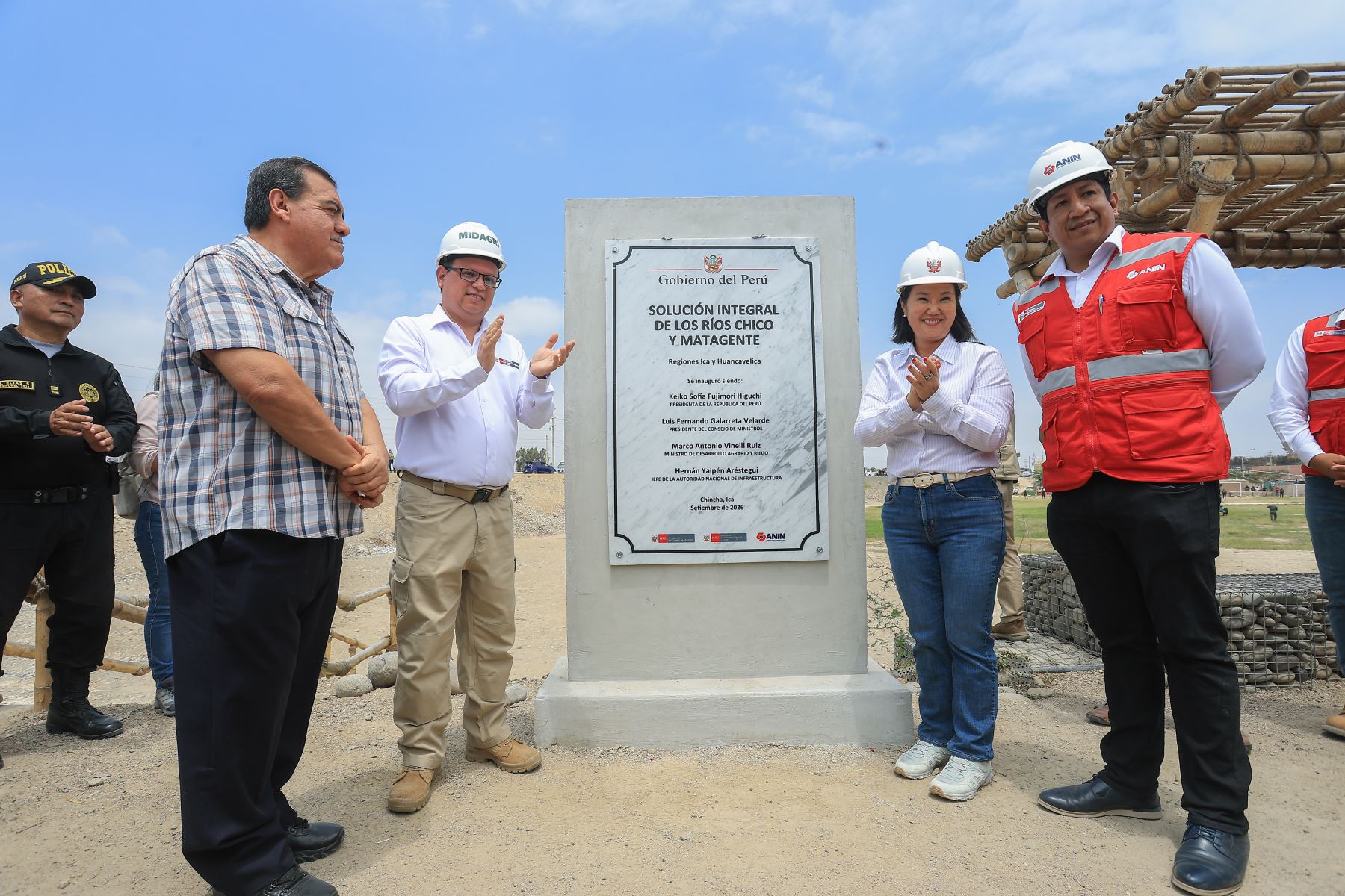 Presidenta Keiko Fujimori inaugura sistema de defensas ribereñas de los ríos Chico y Matagente, en la provincia de Chincha, región Ica Foto: ANDINA/Prensa Presidencia