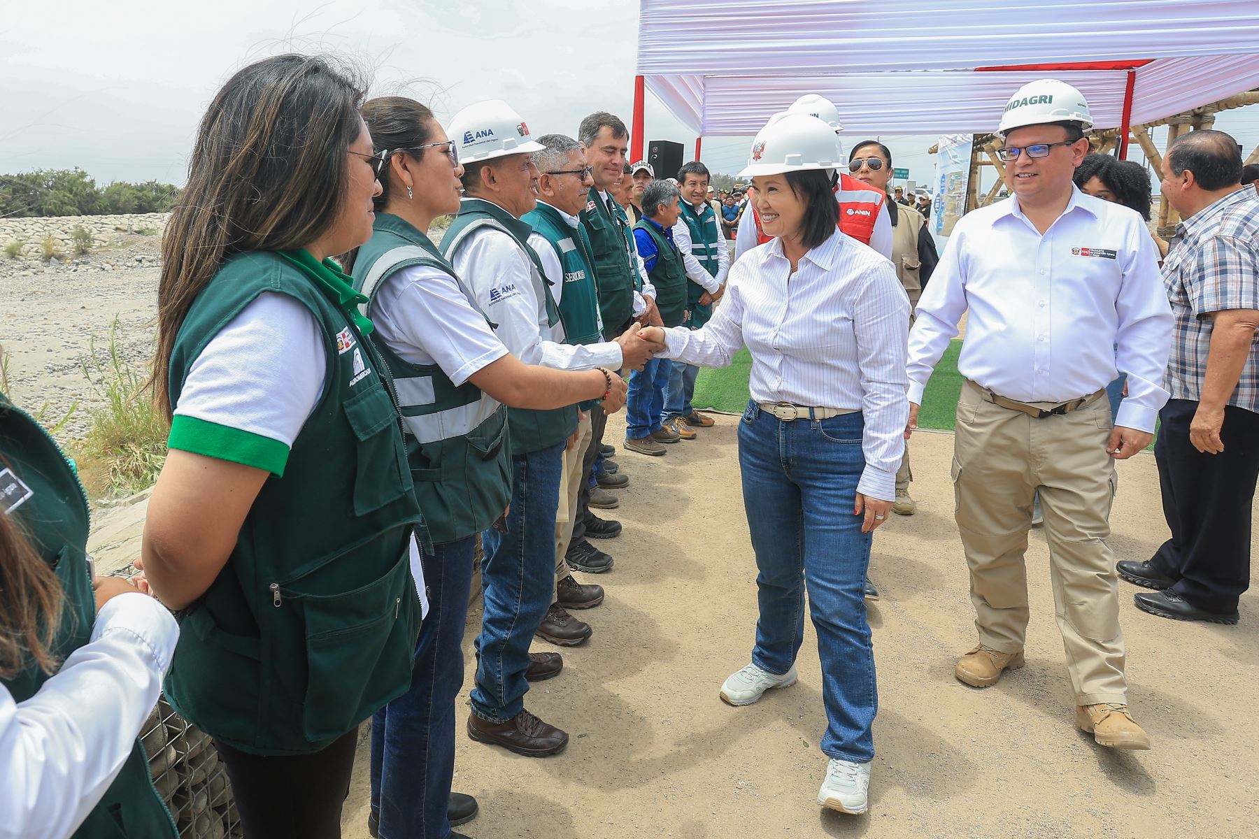 Presidenta Keiko Fujimori inaugura sistema de defensas ribereñas de los ríos Chico y Matagente, en la provincia de Chincha, región Ica Foto: ANDINA/Prensa Presidencia