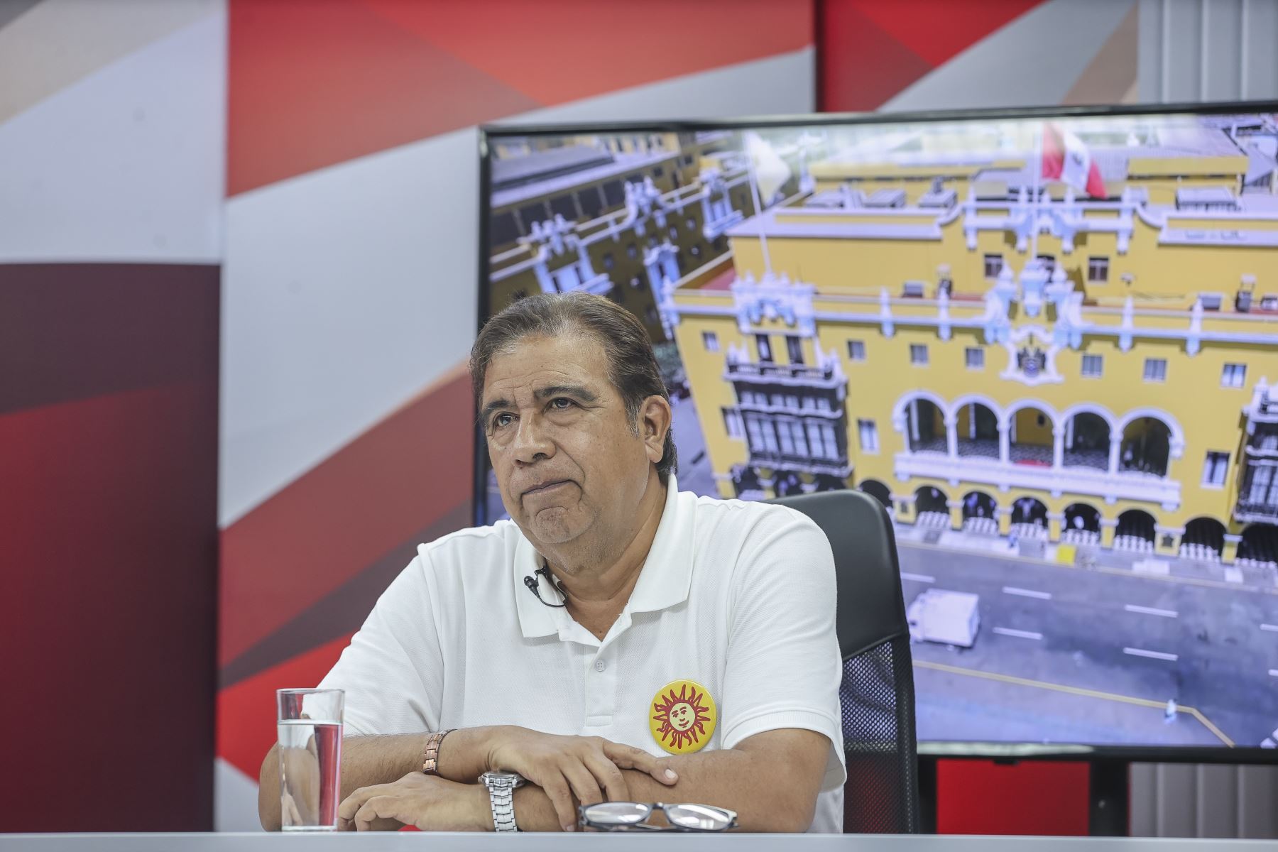 ERM 2026: Carlos Gallardo ofrece 3 plantas de tratamiento de basura para mejorar limpieza