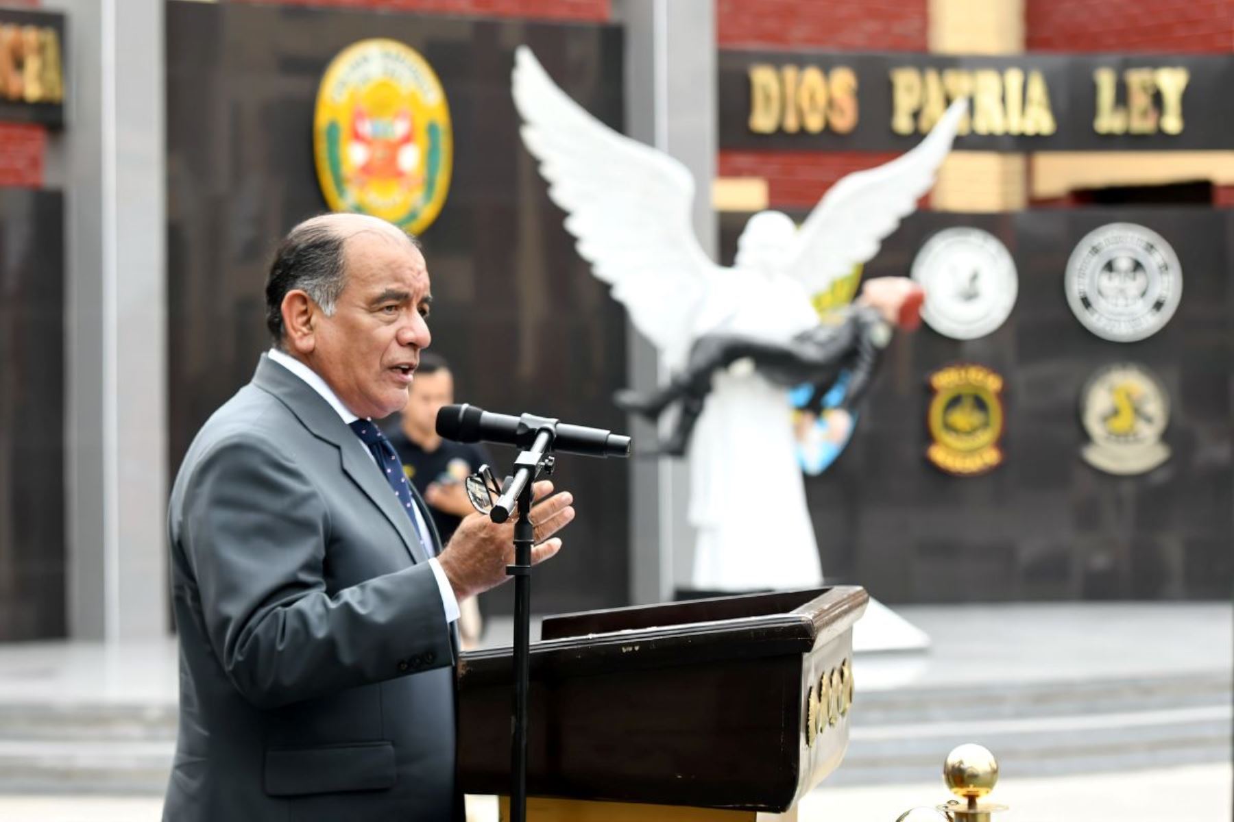 Ministro Astudillo: “Nuestra Policía nunca ha sido derrotada por el crimen y no lo será"