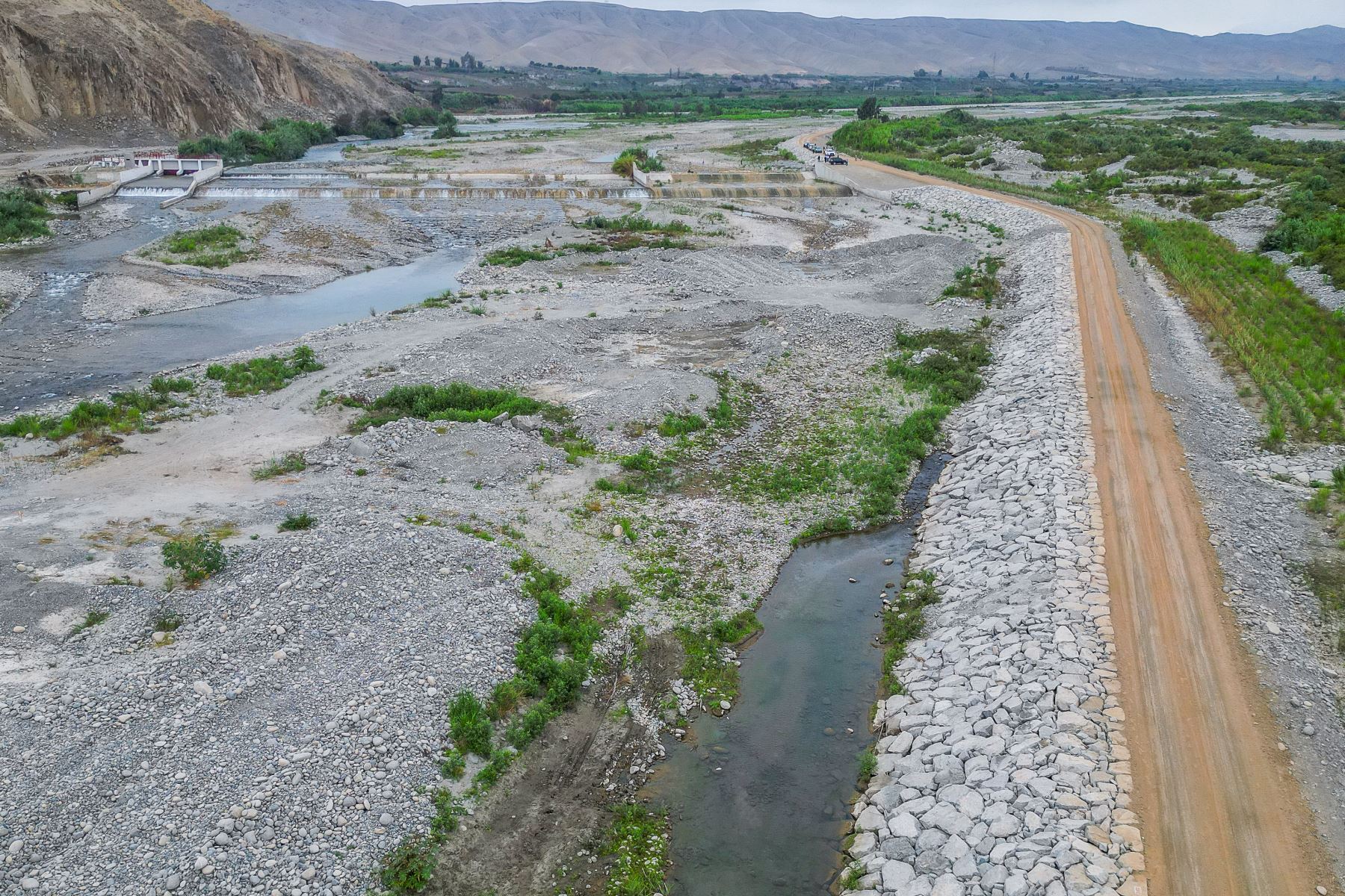 La presidenta Fujimori inauguró el proyecto “Instalación – Implementación de medidas de prevención para el control de desbordes e inundaciones del río Cañete”
 Foto: ANDINA/Prensa Presidencia